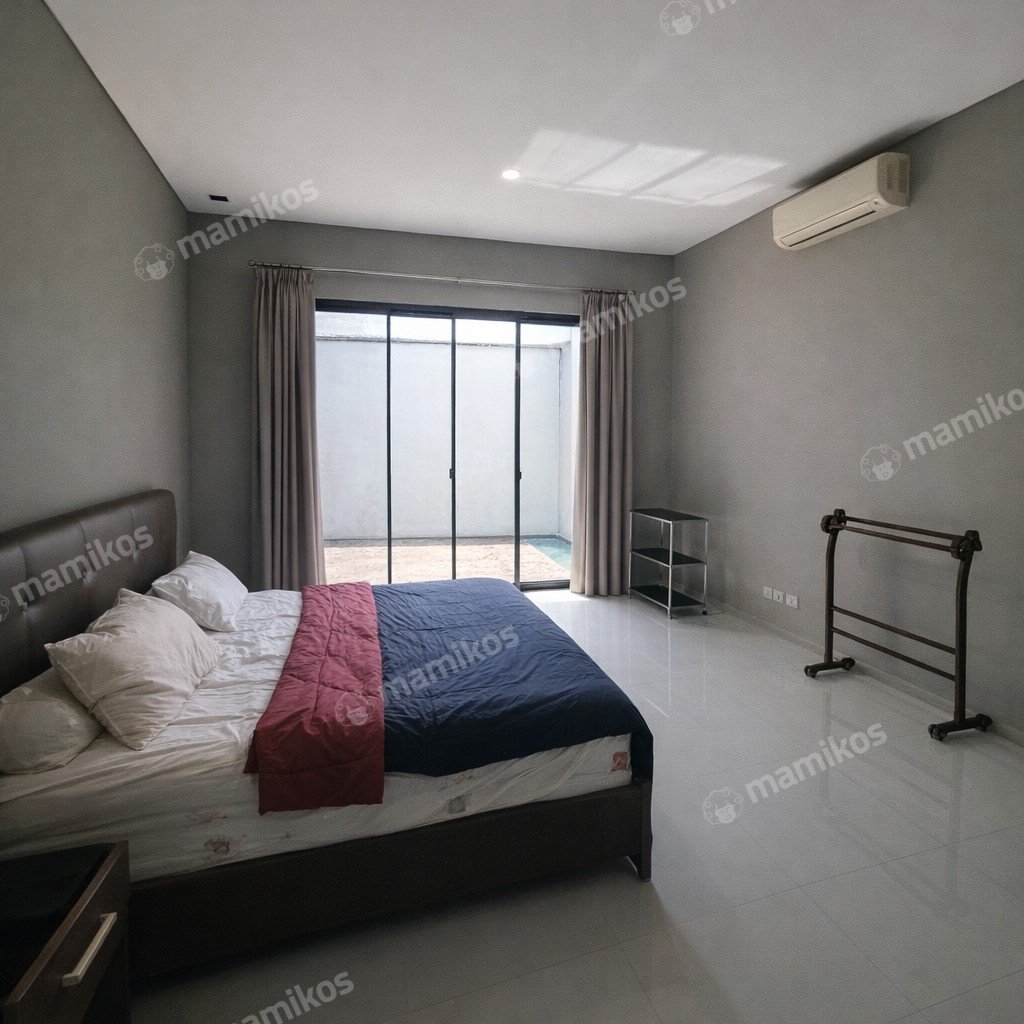 Rumah Sertifikat SHM 5 Kamar Tidur 4 Kamar Mandi Cilandak Jakarta Selatan - Photo 2
