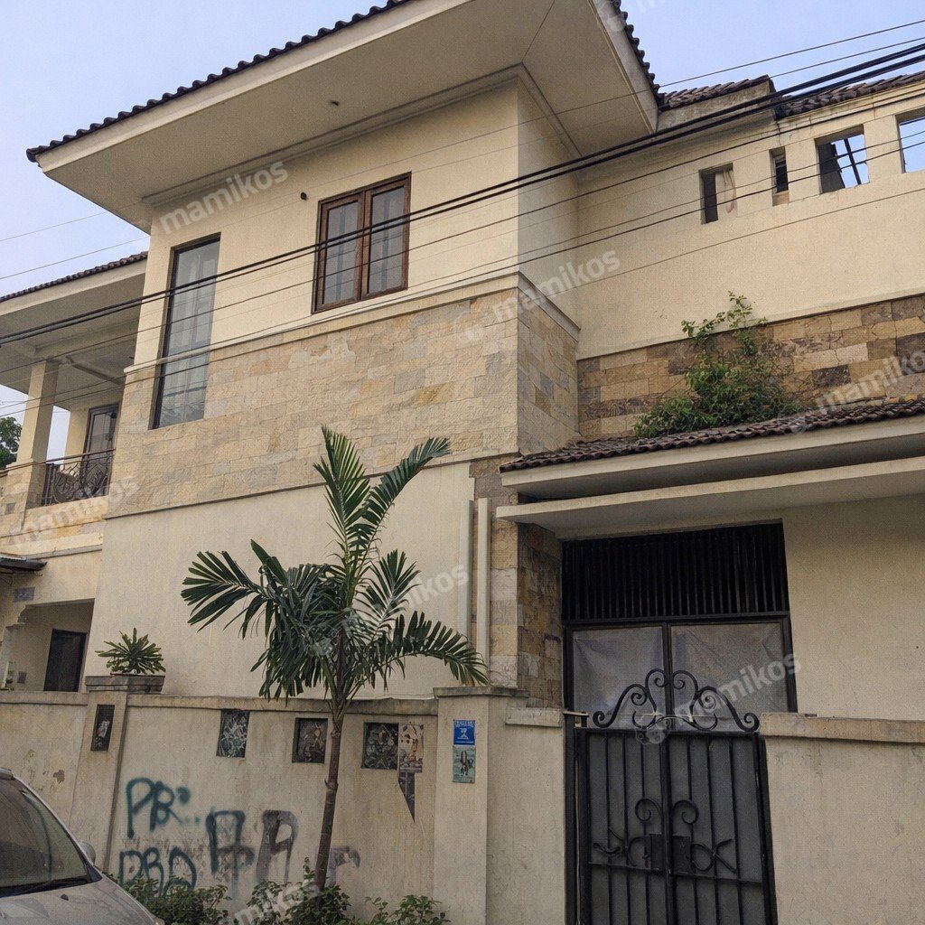 Rumah Sertifikat SHM 5 Kamar Tidur 4 Kamar Mandi Kebayoran Baru Jakarta Selatan - Photo 2