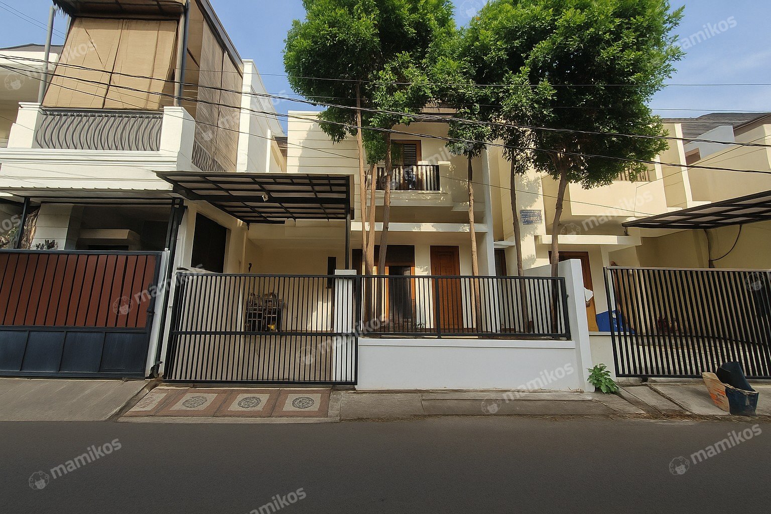 Rumah Sertifikat SHM 4 Kamar Tidur 4 Kamar Mandi Cipinang Jakarta Timur