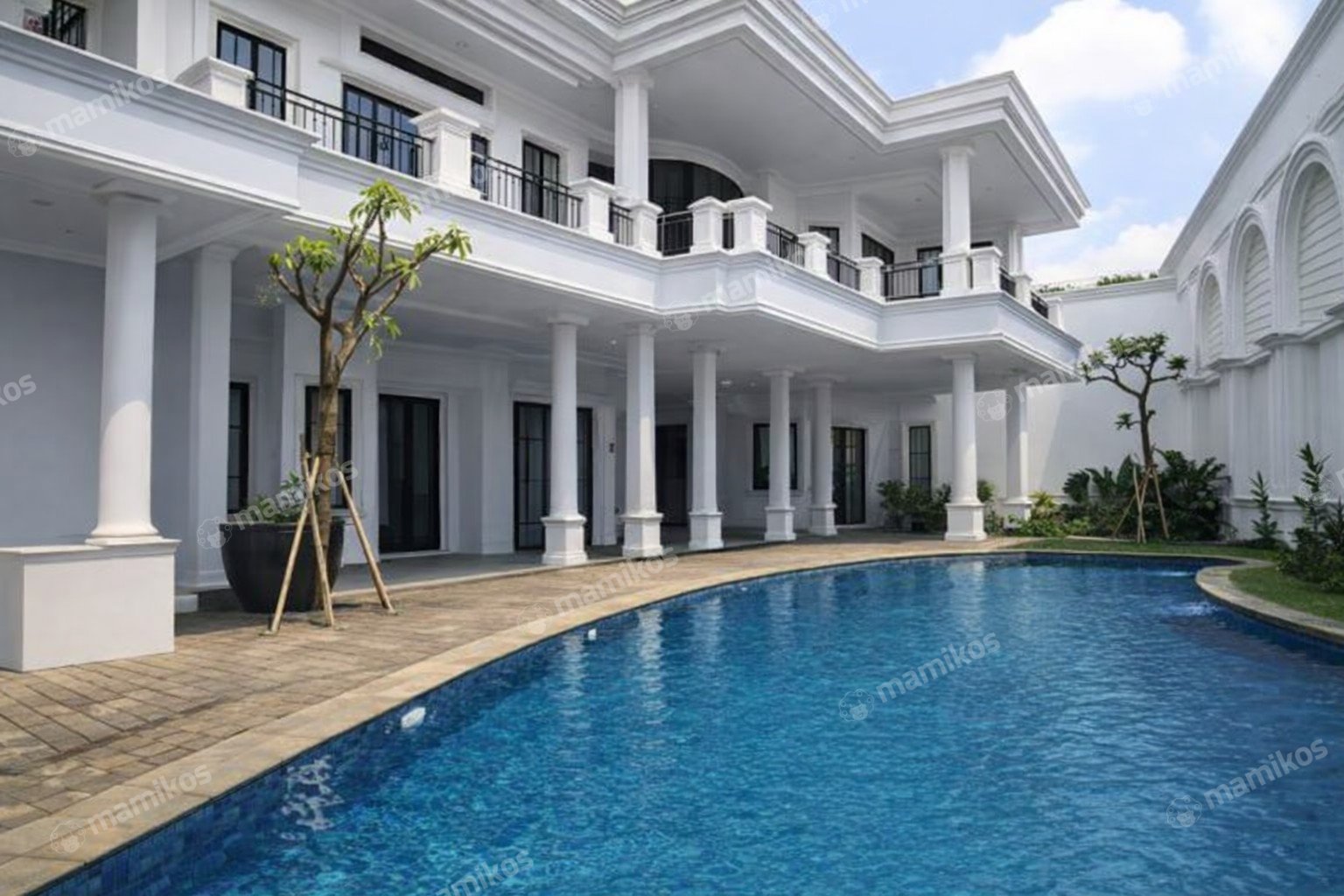 Rumah Sertifikat SHM 6 Kamar Tidur 6 Kamar Mandi Pondok Indah Jakarta Selatan