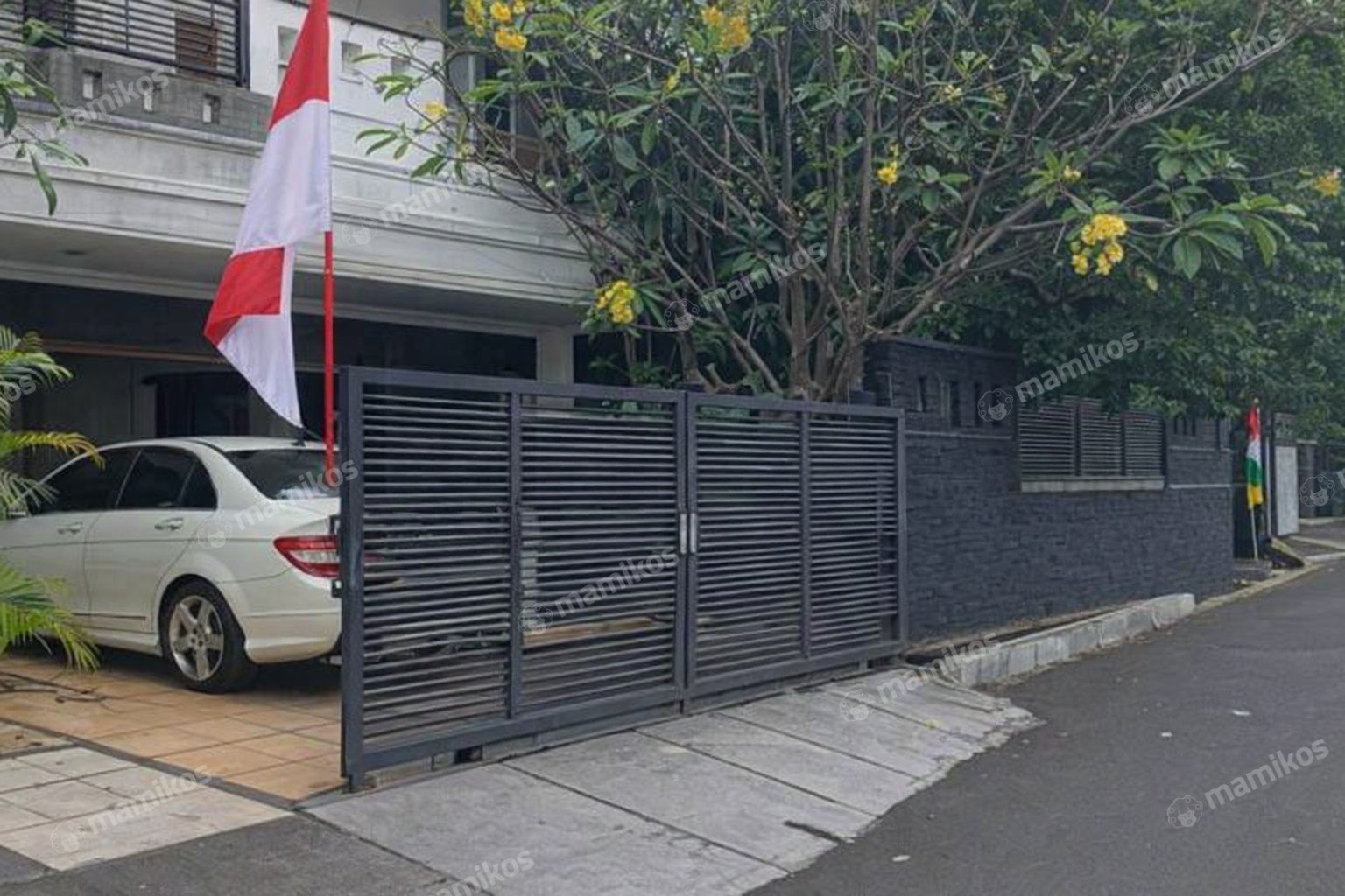 Rumah Sertifikat SHM 4 Kamar Tidur 4 Kamar Mandi Kebayoran Baru Jakarta Selatan