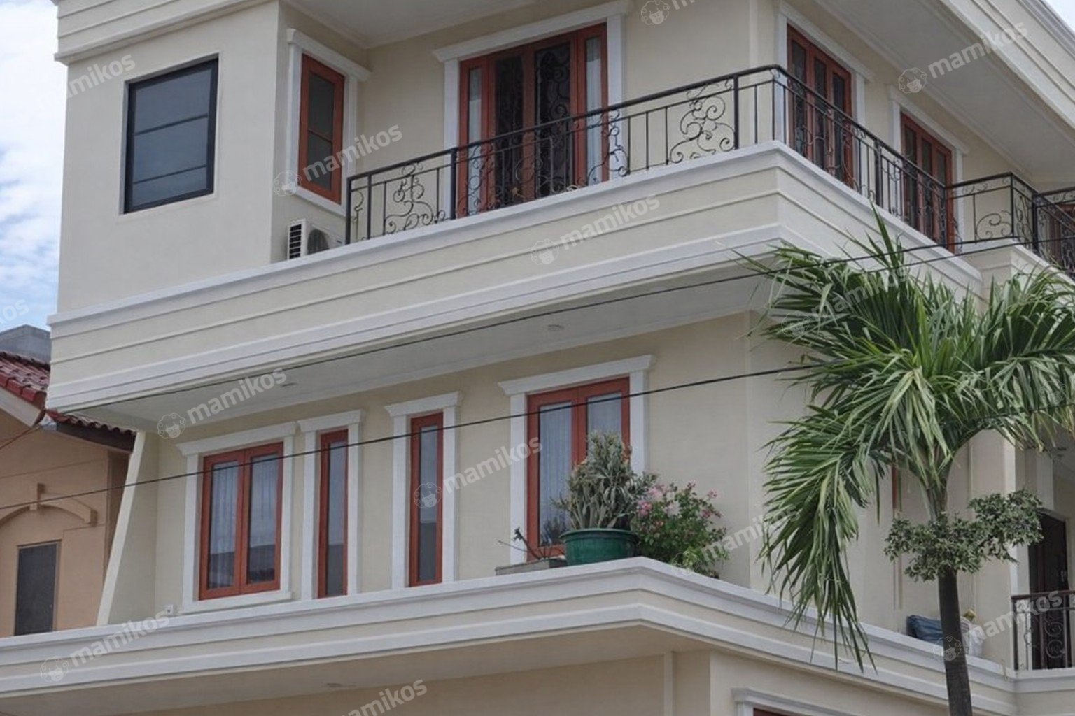 Rumah Sertifikat SHM 6 Kamar Tidur 6 Kamar Mandi Kav DKI Jakarta Barat