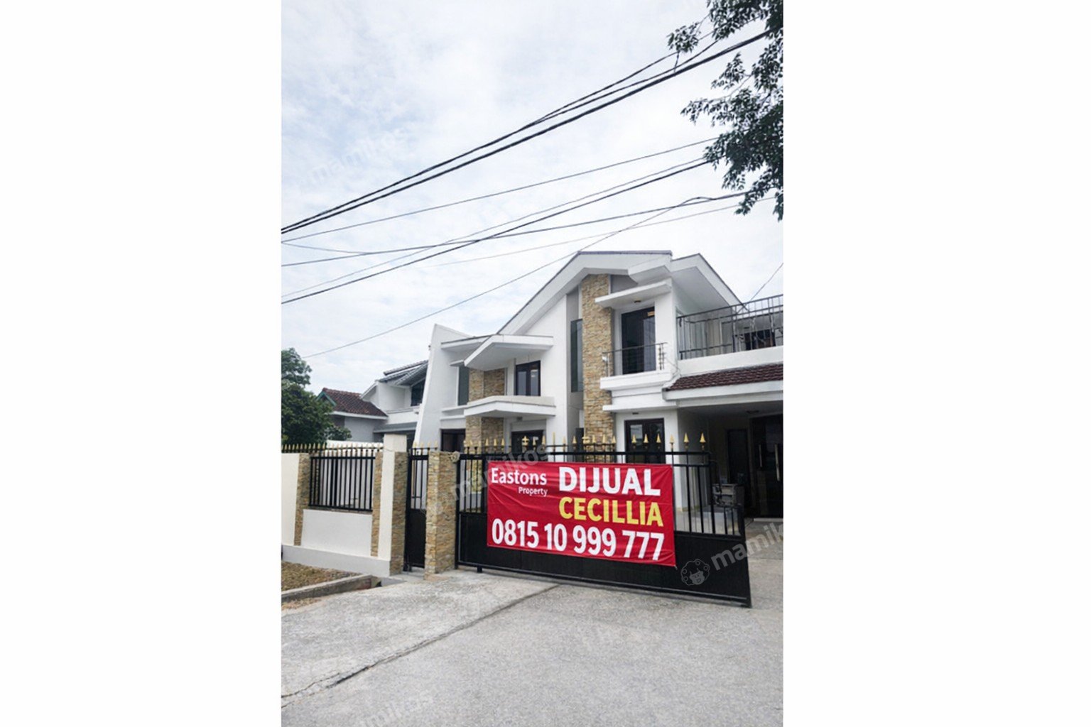 Rumah Sertifikat SHM 3 Kamar Tidur 3 Kamar Mandi Joglo Jakarta Barat