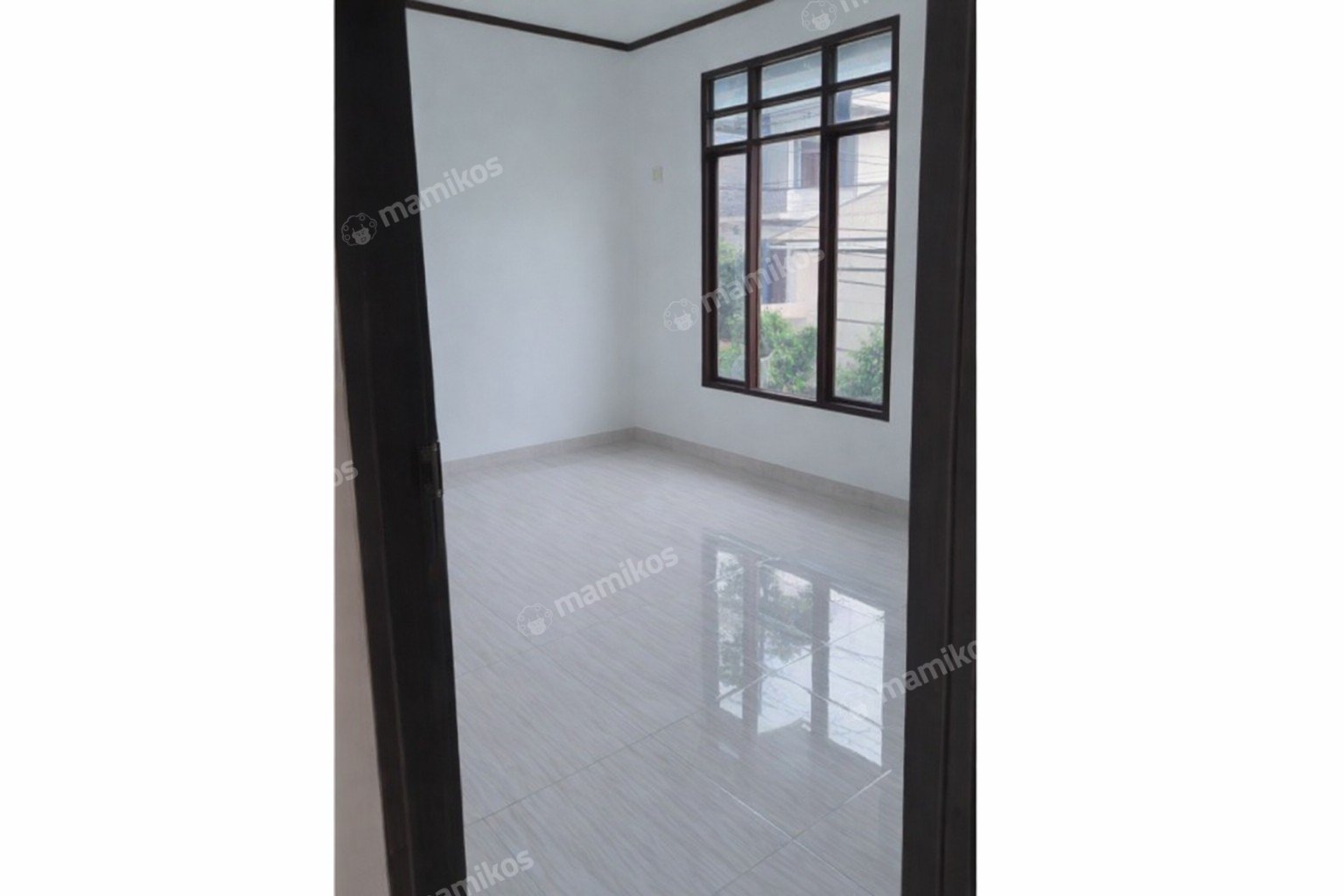 Rumah Sertifikat SHM 3 Kamar Tidur 3 Kamar Mandi Joglo Jakarta Barat - Photo 5