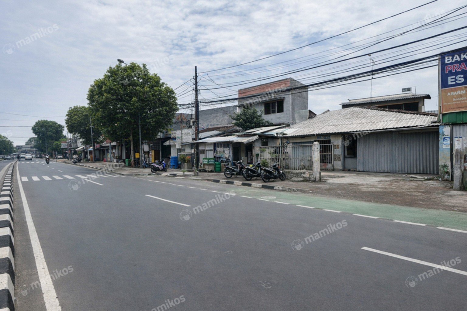 Rumah Sertifikat SHM 3 Kamar Tidur 4 Kamar Mandi Cawang Jakarta Timur