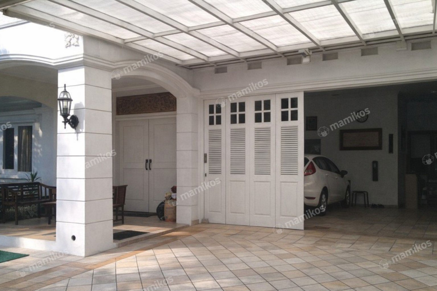 Rumah Sertifikat SHM 4 Kamar Tidur 4 Kamar Mandi Senopati Jakarta Selatan