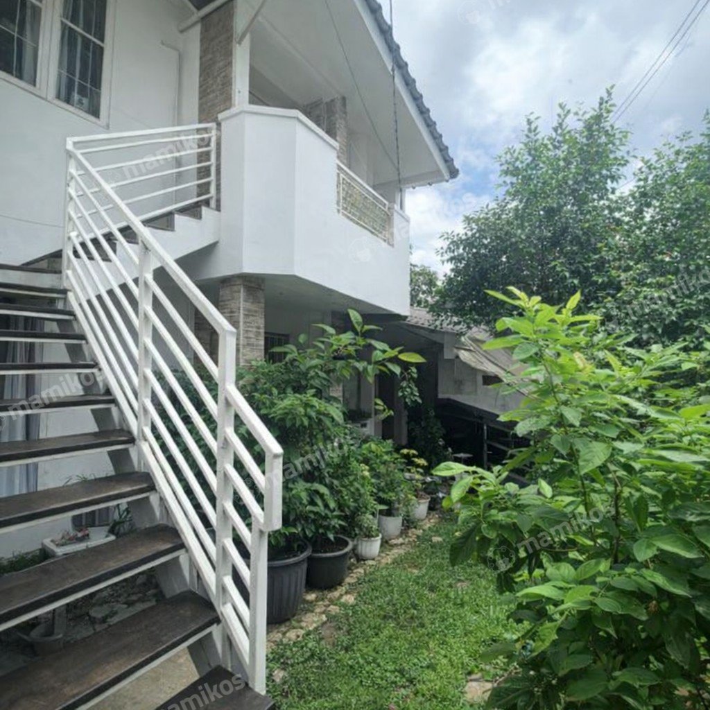 Rumah Sertifikat SHM 5 Kamar Tidur 6 Kamar Mandi Pulomas Jakarta Timur - Photo 3