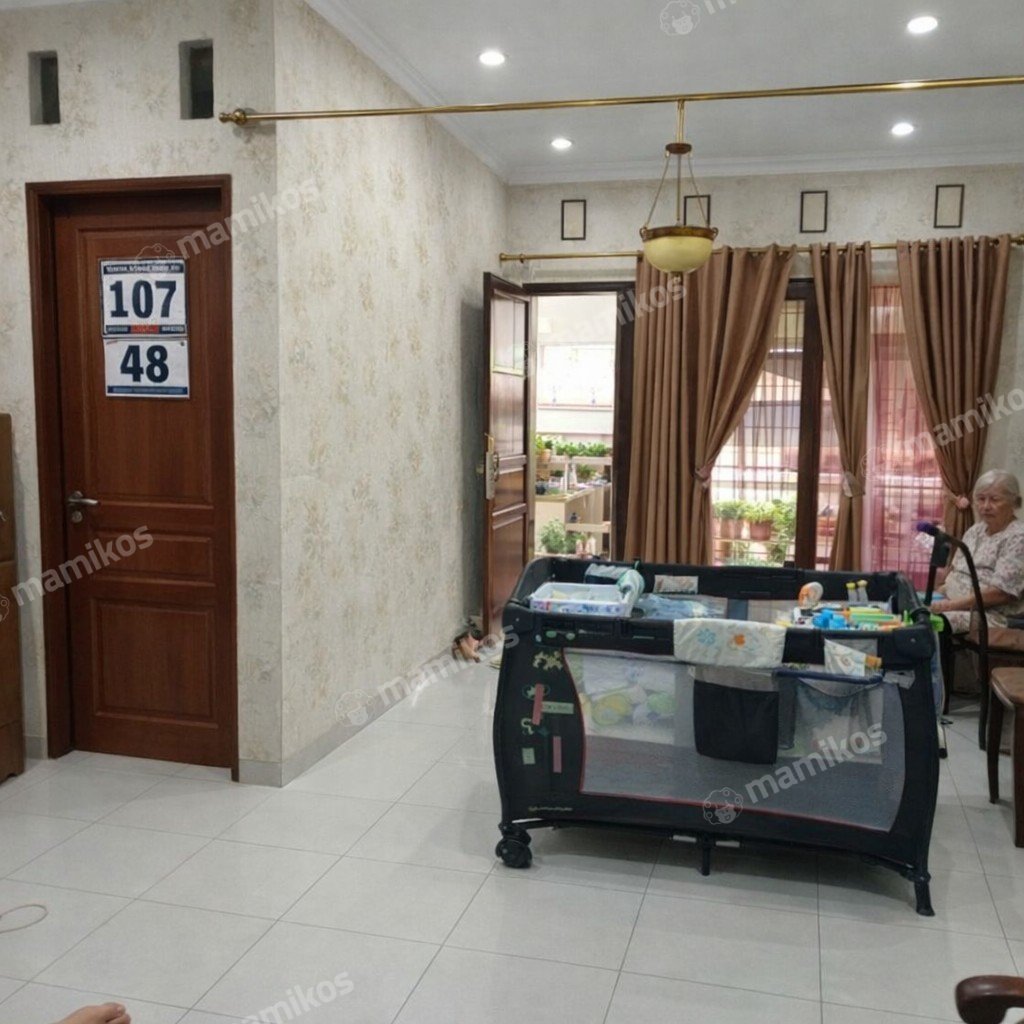 Rumah Sertifikat SHM 5 Kamar Tidur 3 Kamar Mandi Kedoya Jakarta Barat - Photo 2