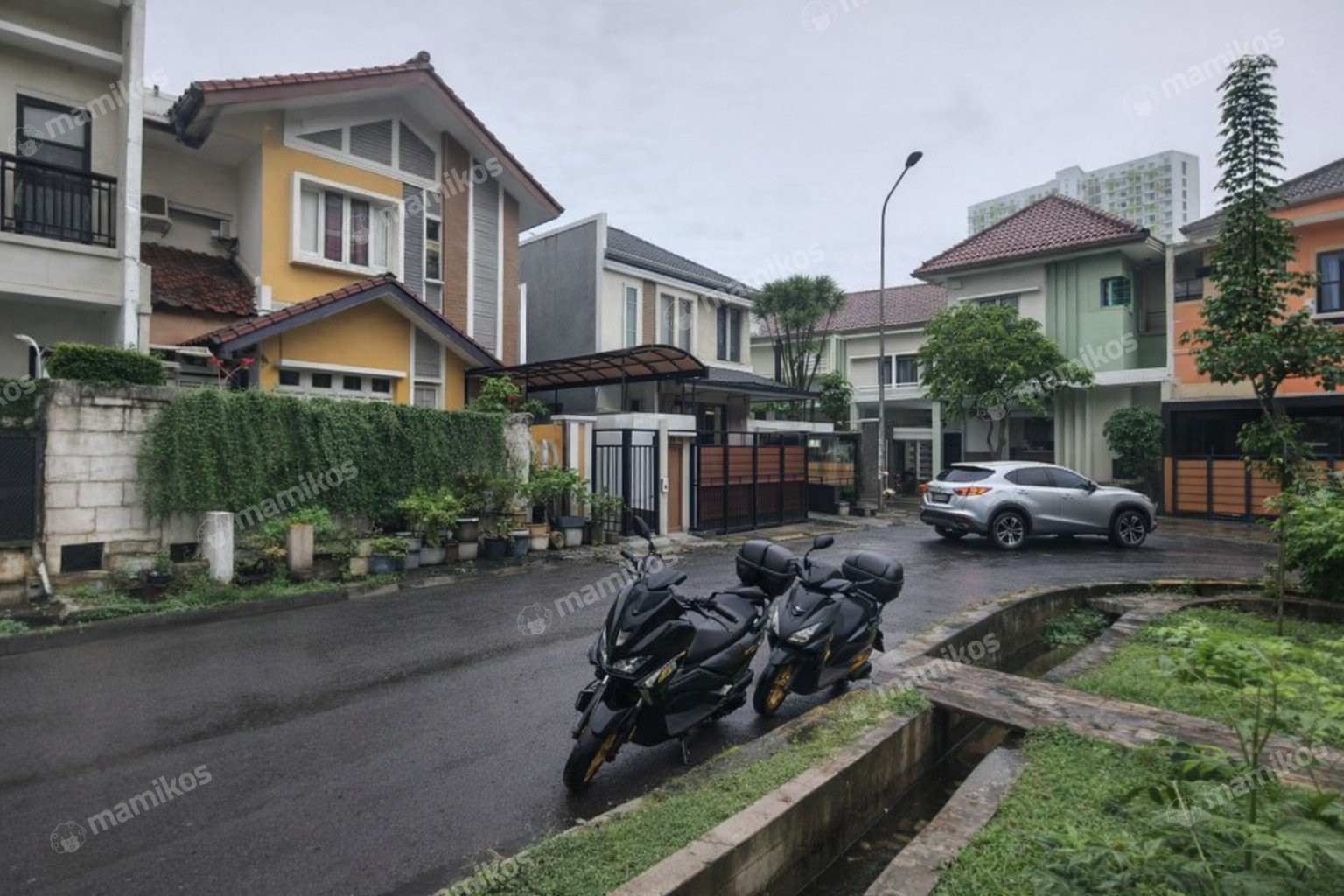 Rumah 4KT 3KM Tanjung Barat Jakarta Selatan