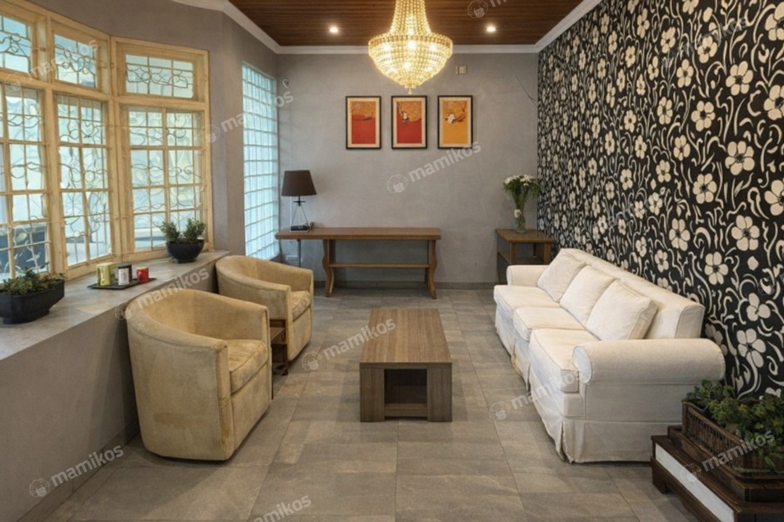 Rumah Sertifikat SHM 5 Kamar Tidur 5 Kamar Mandi Intercon Jakarta Barat
