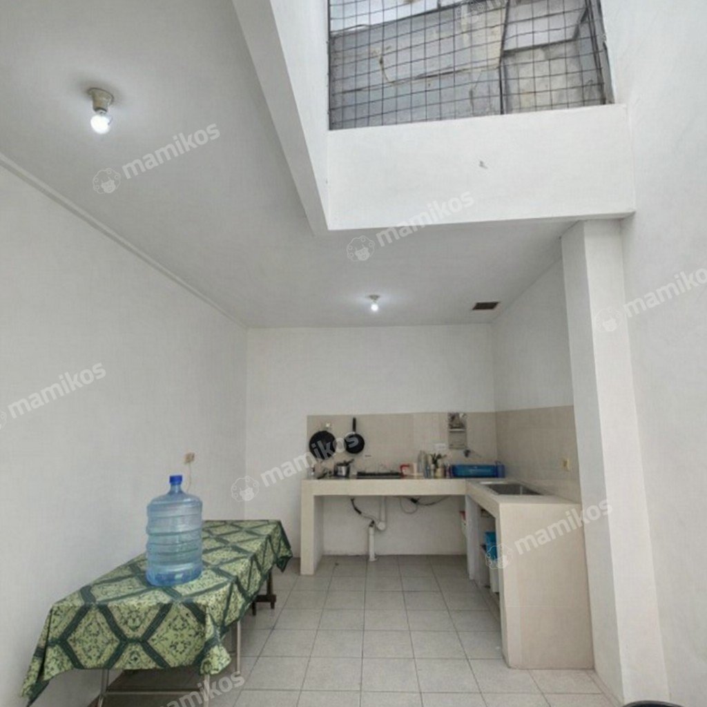 Rumah Sertifikat SHM 3 Kamar Tidur 2 Kamar Mandi Taman Kota Jakarta Barat - Photo 5
