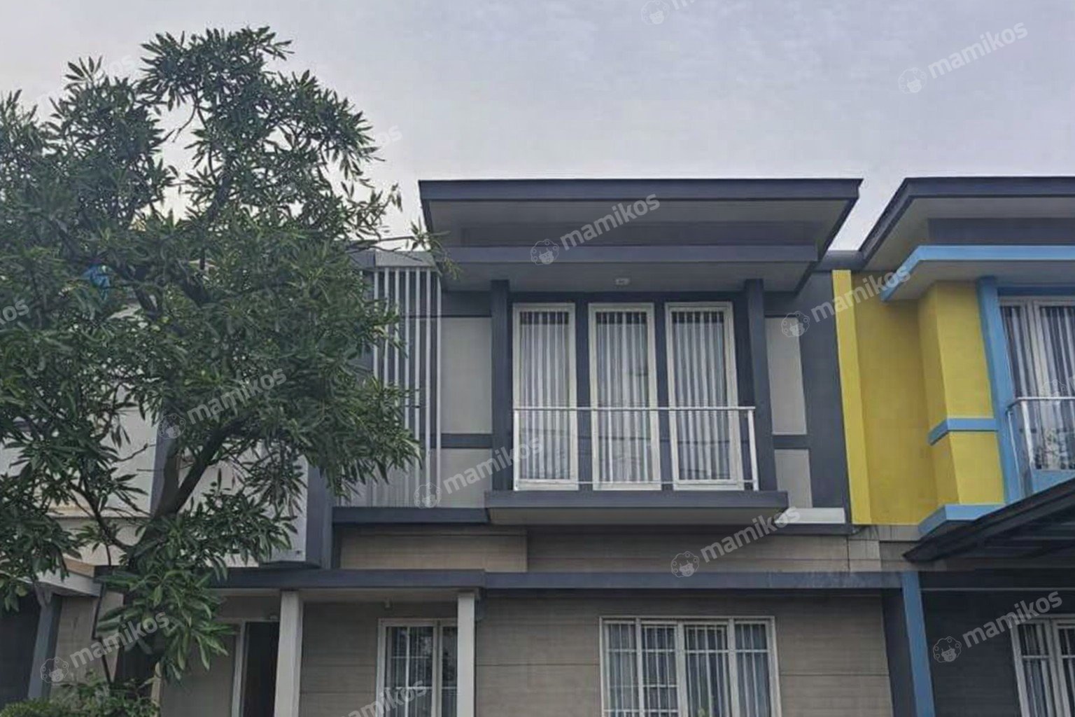 Rumah 4 Kamar Tidur 4 Kamar Mandi 2 Lantai Citra Grand Jakarta Timur