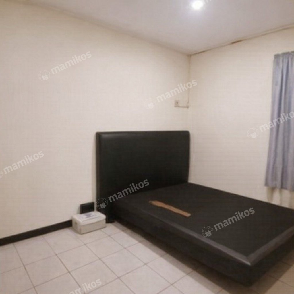 Rumah Sertifikat SHM 3 Kamar Tidur 2 Kamar Mandi Intercon Jakarta Barat - Photo 3
