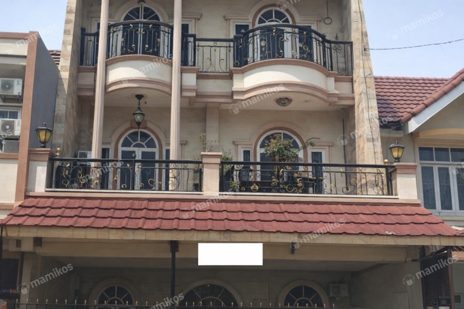 Rumah Sertifikat SHM 6 Kamar Tidur 6 Kamar Mandi Cengkareng Jakarta Barat
