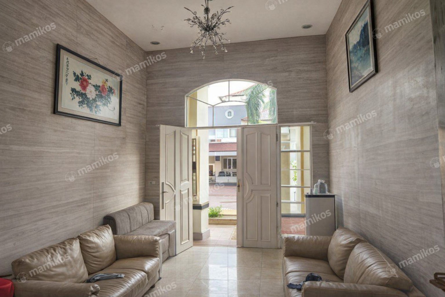 Rumah Sertifikat SHM 5 Kamar Tidur 3 Kamar Mandi Pantai Indah Kapuk Jakarta Utara