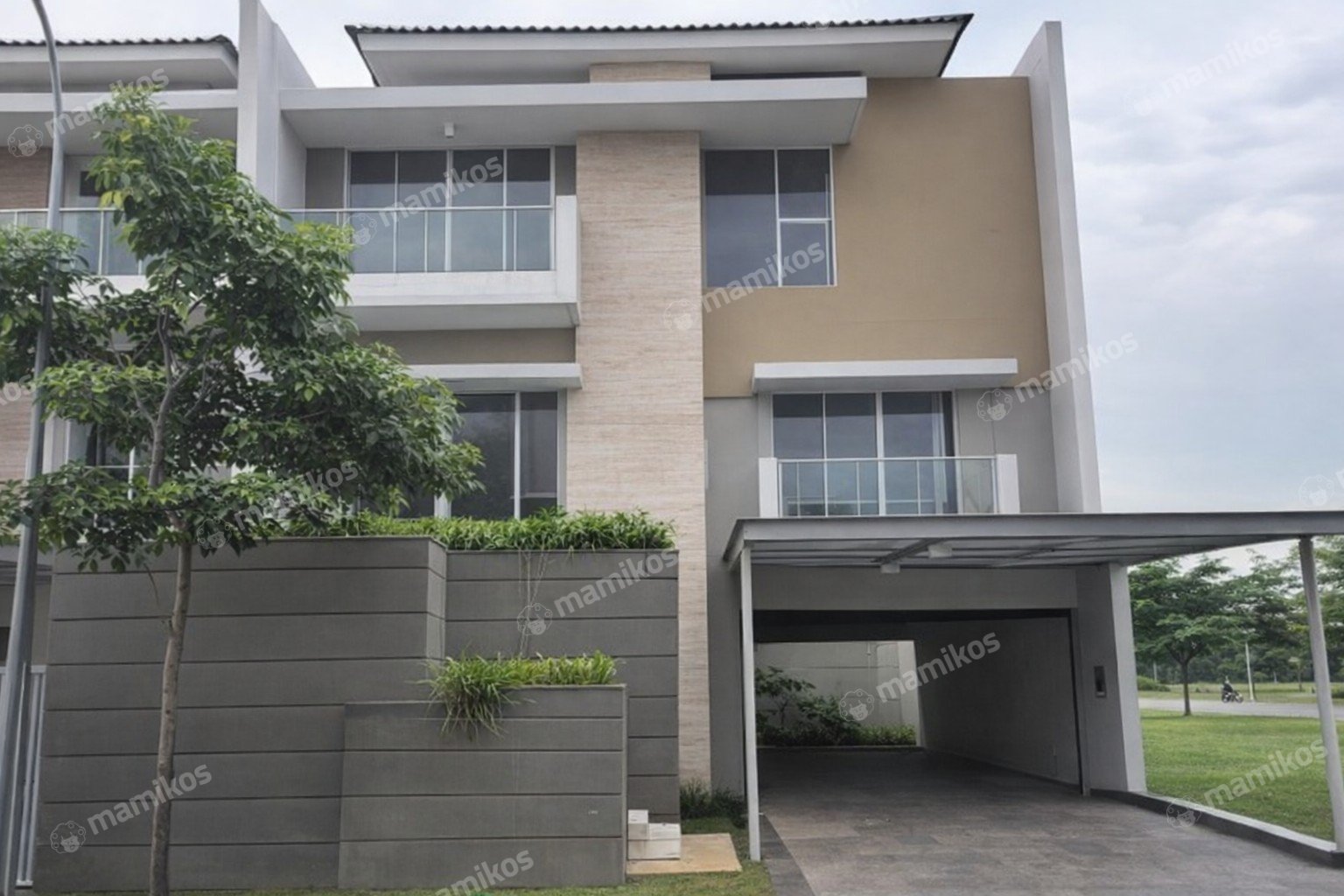 Rumah Sertifikat PPJB 4 Kamar Tidur 4 Kamar Mandi Golf Island Jakarta Utara