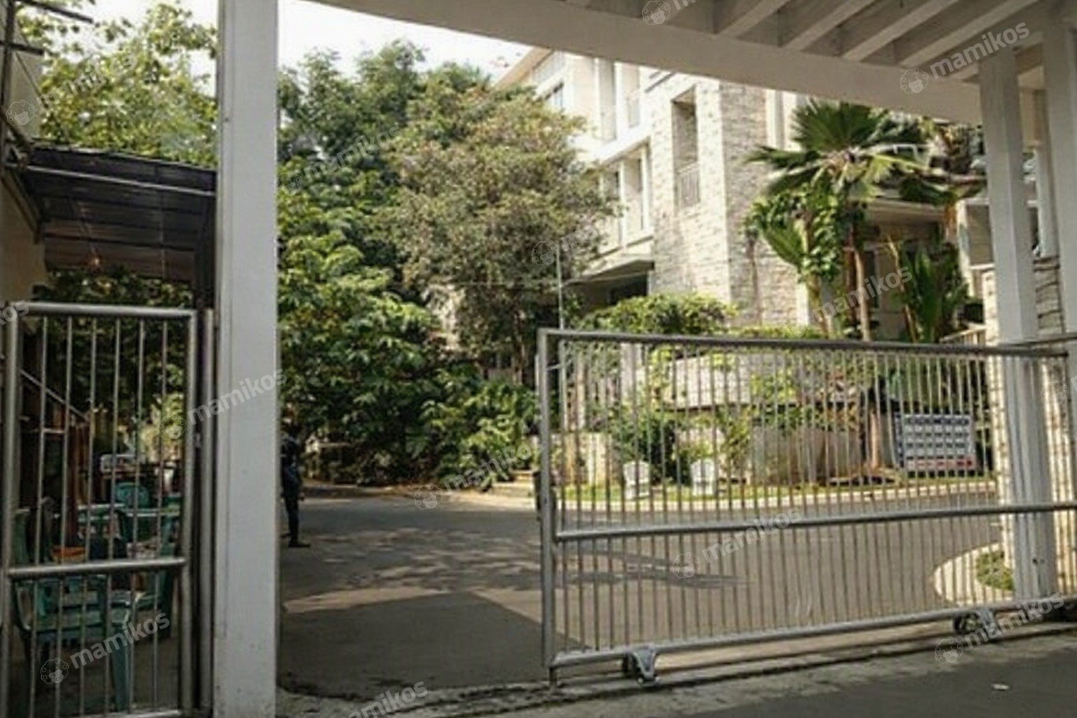 Rumah Sertifikat SHM 5 Kamar Tidur 3 Kamar Mandi Kelapa Gading Jakarta Utara - Photo 5