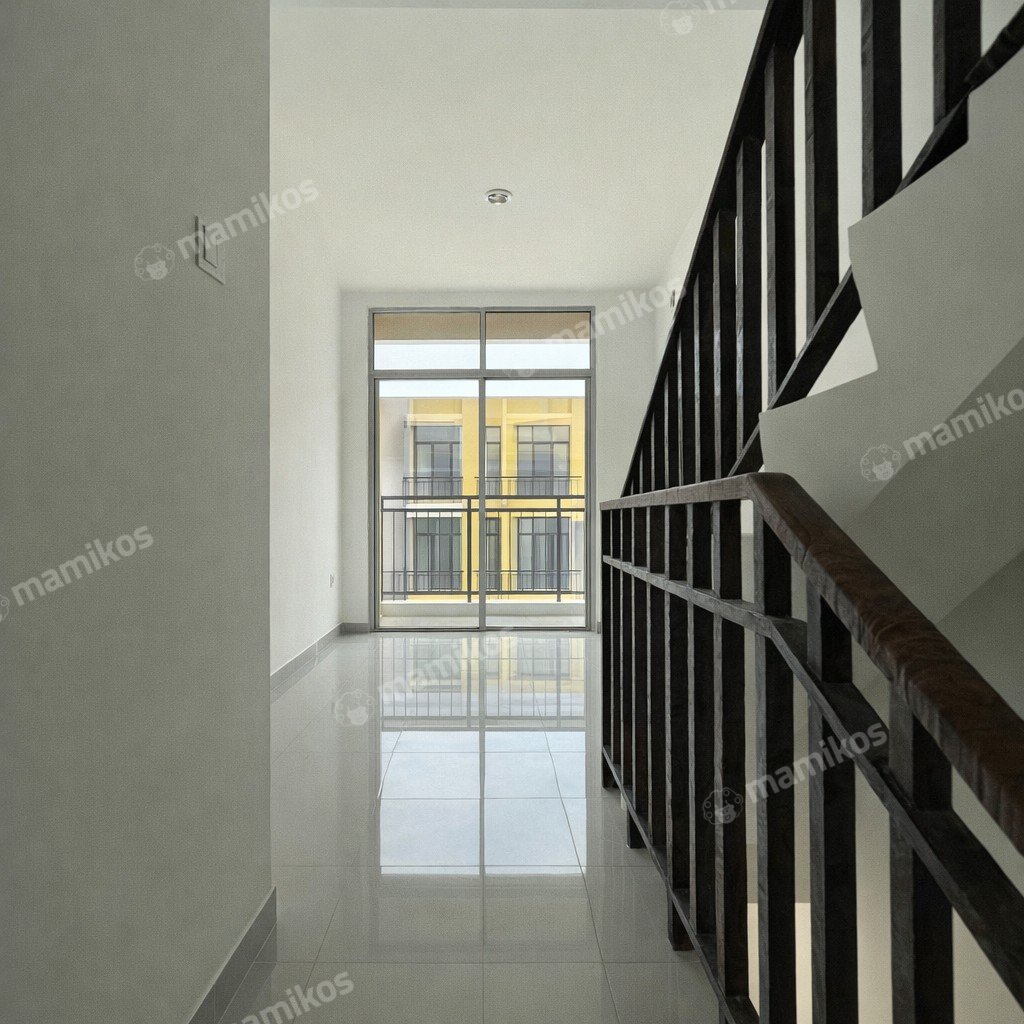 Rumah Sertifikat SHM 4 Kamar Tidur 2 Kamar Mandi Pantai Indah Kapuk 2 Jakarta Utara - Photo 2