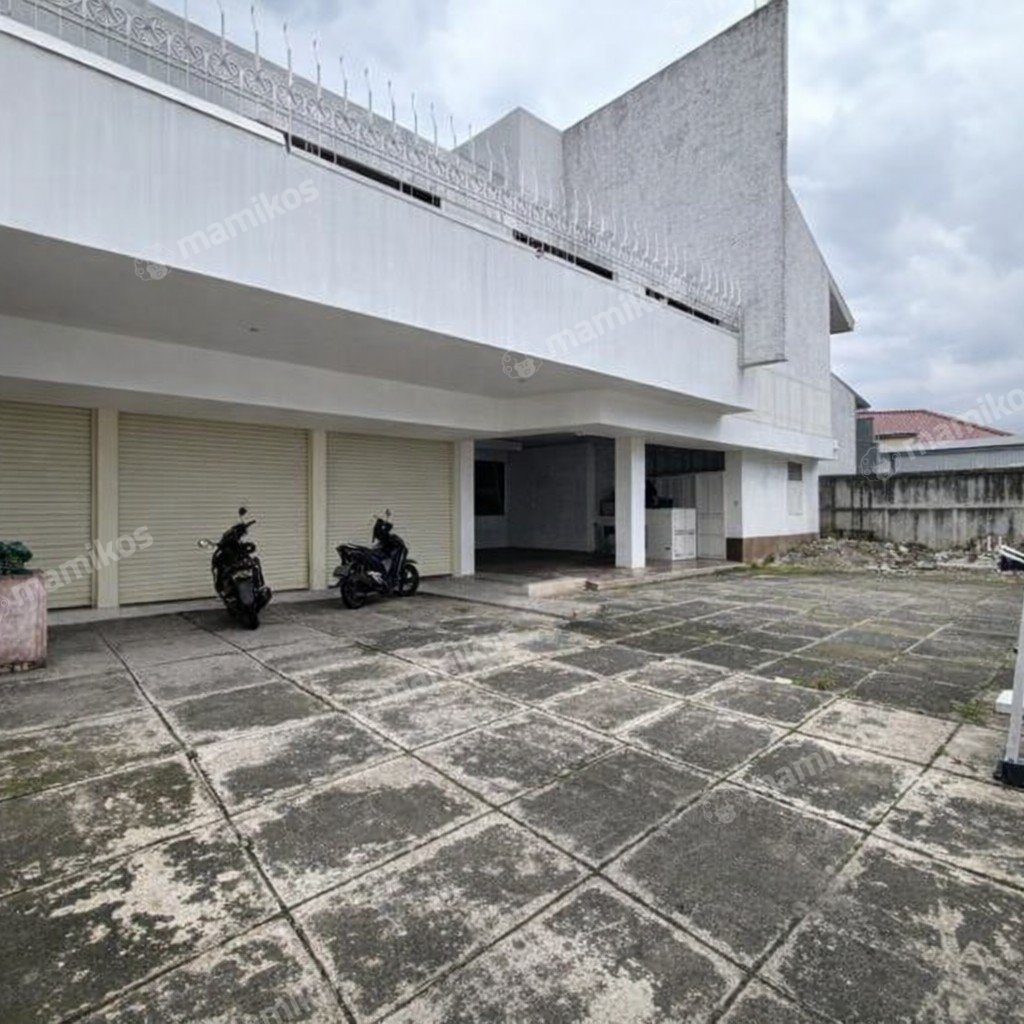 Rumah Sertifikat SHM 4 Kamar Tidur 4 Kamar Mandi Kebayoran Baru Jakarta Selatan - Photo 4