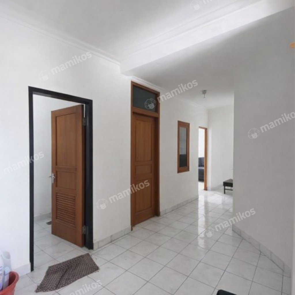 Rumah Sertifikat SHM 4 Kamar Tidur 3 Kamar Mandi Gandaria Jakarta Selatan - Photo 2