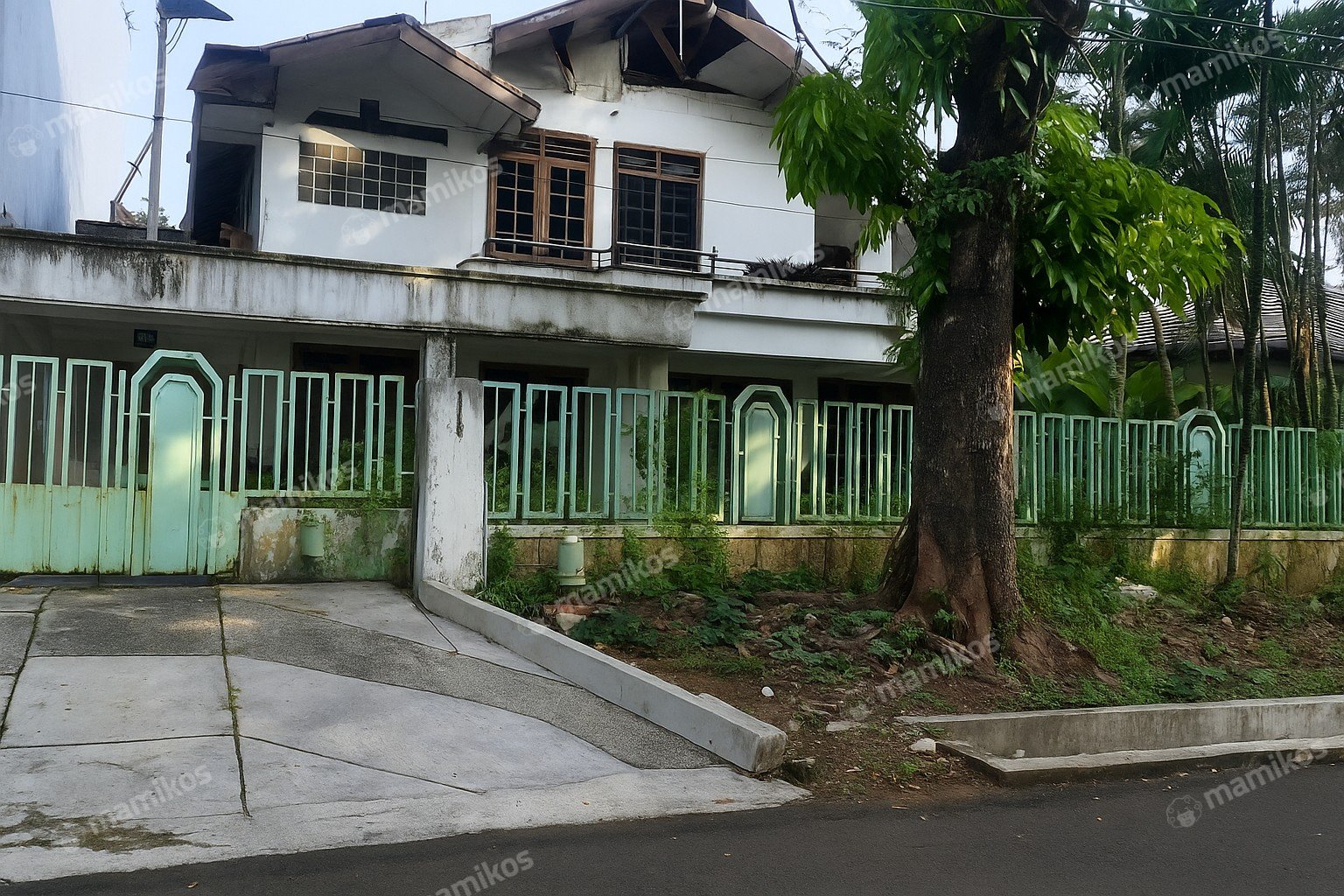 Rumah Sertifikat SHM 4 Kamar Tidur 4 Kamar Mandi Pondok Indah Jakarta Selatan