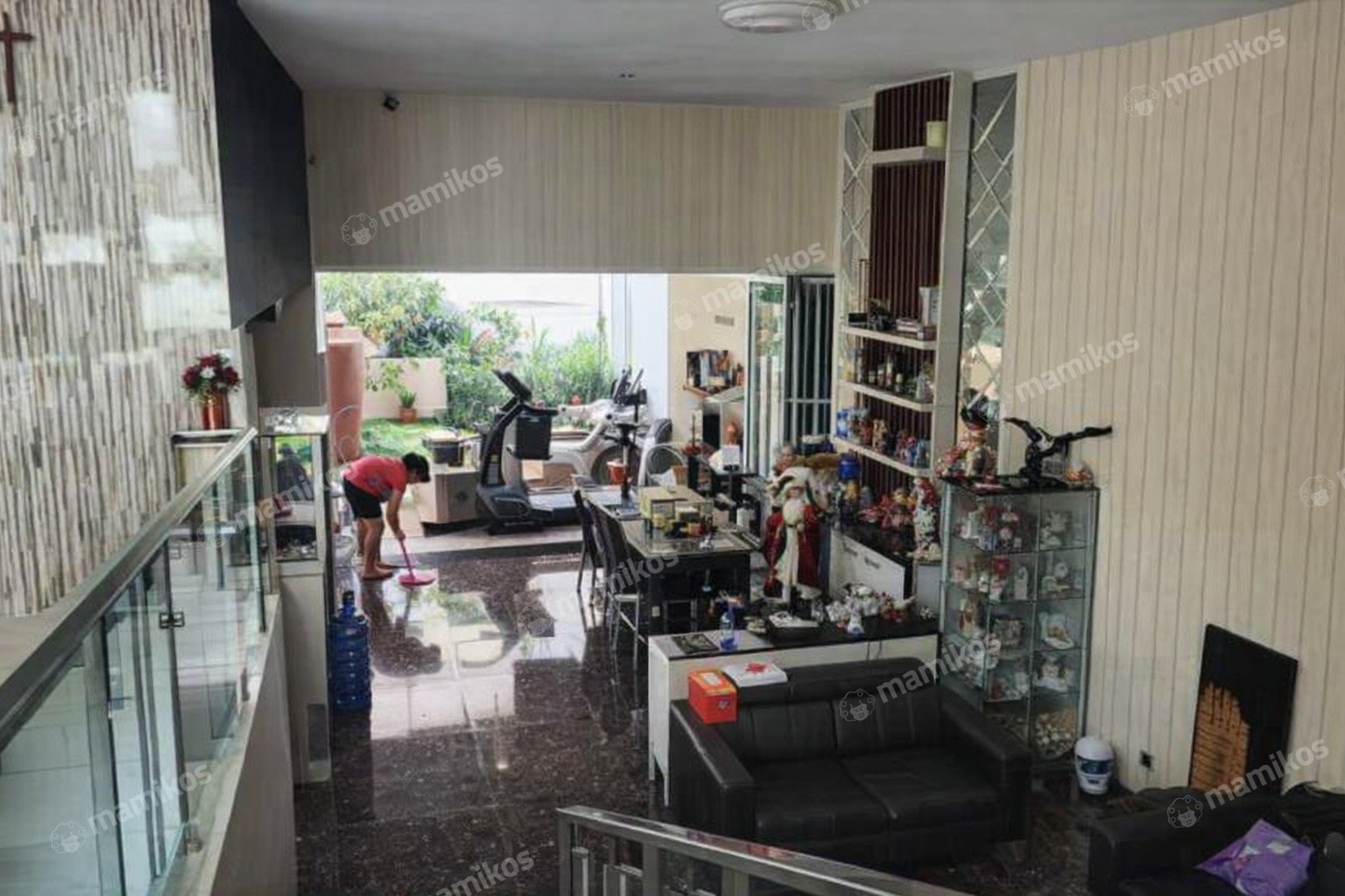 Rumah Sertifikat SHM 5 Kamar Tidur 4 Kamar Mandi Citra Garden Jakarta Barat