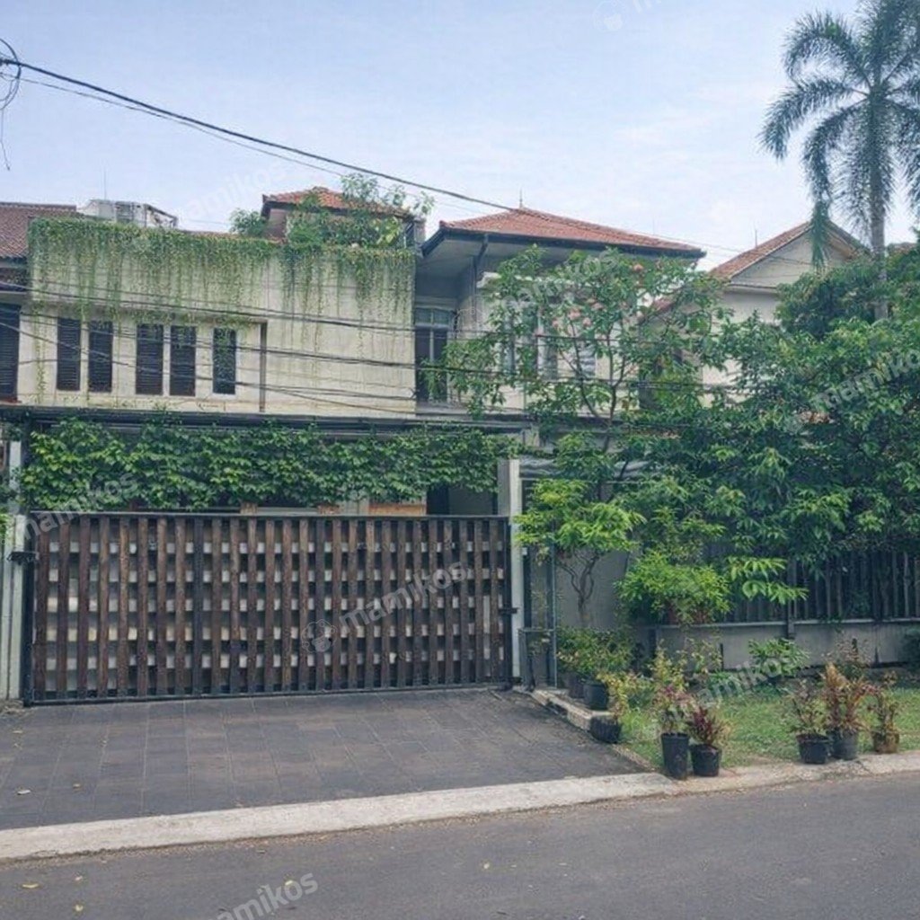 Rumah Sertifikat SHM 3 Kamar Tidur 3 Kamar Mandi Senopati Jakarta Selatan