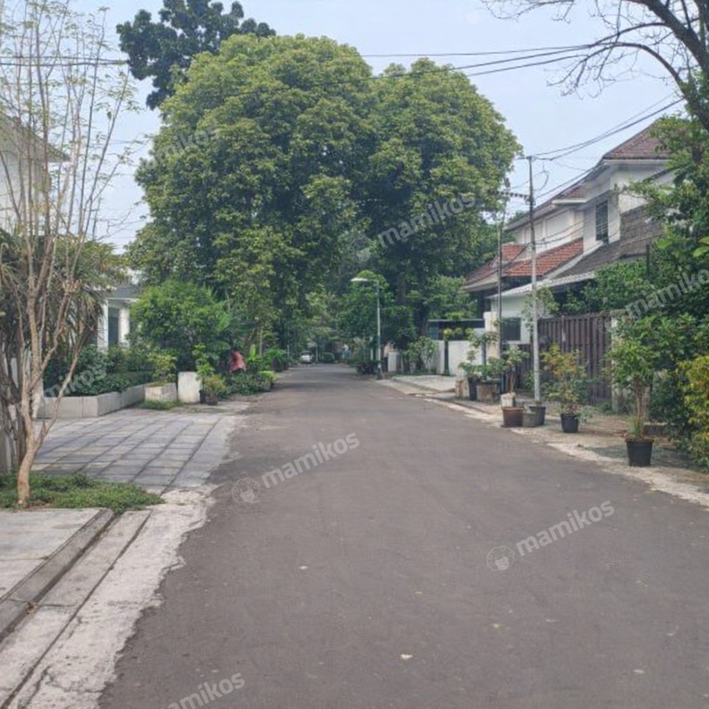 Rumah Sertifikat SHM 3 Kamar Tidur 3 Kamar Mandi Senopati Jakarta Selatan - Photo 3