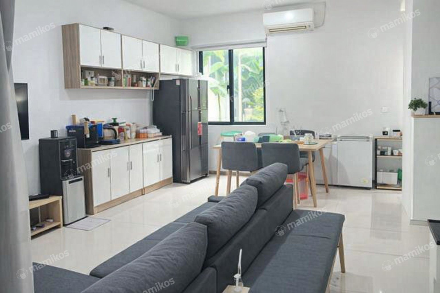 Rumah Sertifikat SHM 5 Kamar Tidur 4 Kamar Mandi Semanan Jakarta Barat