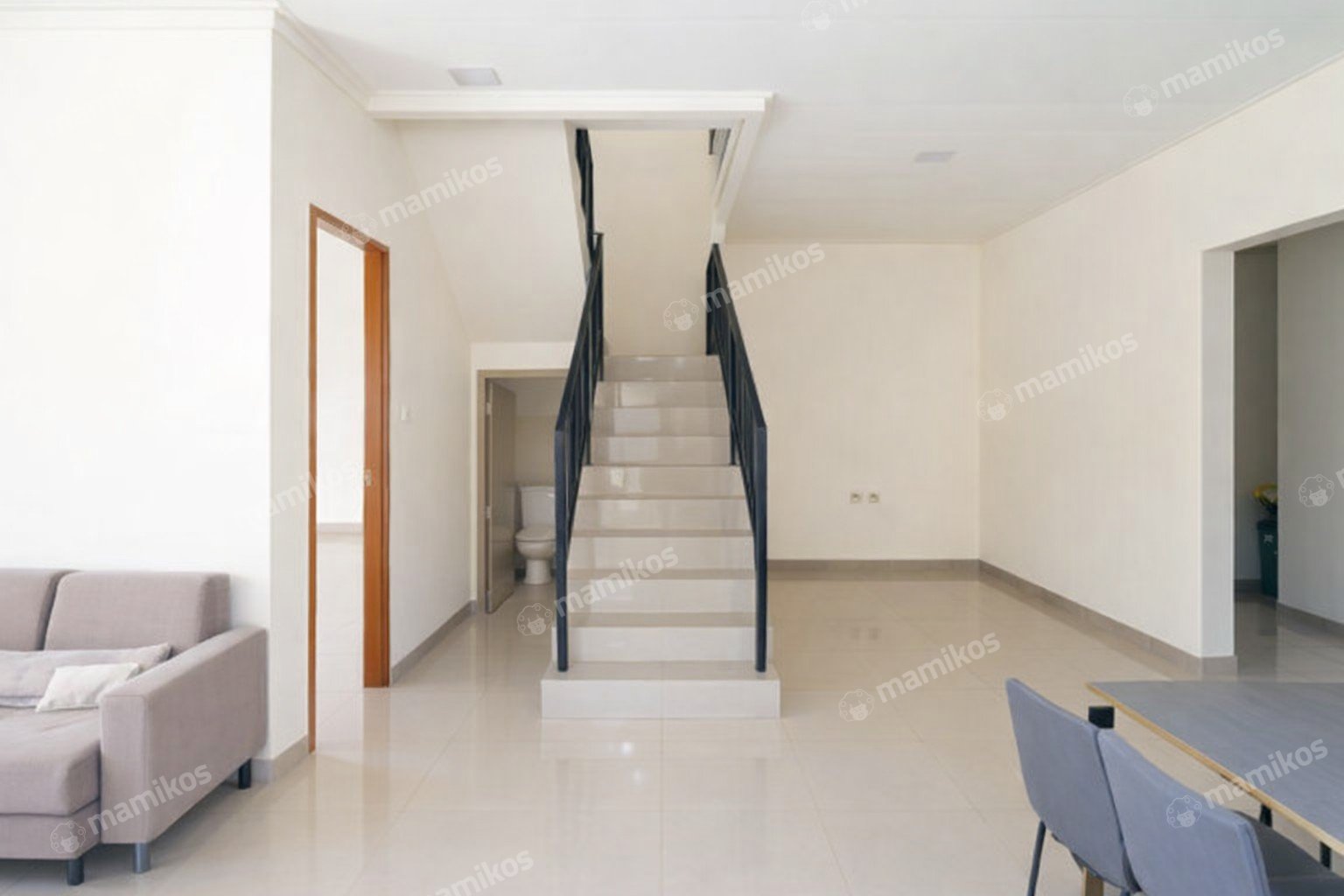 Rumah Sertifikat SHM 5 Kamar Tidur 4 Kamar Mandi Jagakarsa Jakarta Selatan - Photo 2