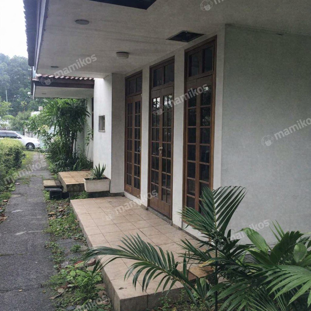 Rumah Sertifikat SHM 7 Kamar Tidur 3 Kamar Mandi Pondok Bambu Jakarta Timur - Photo 2