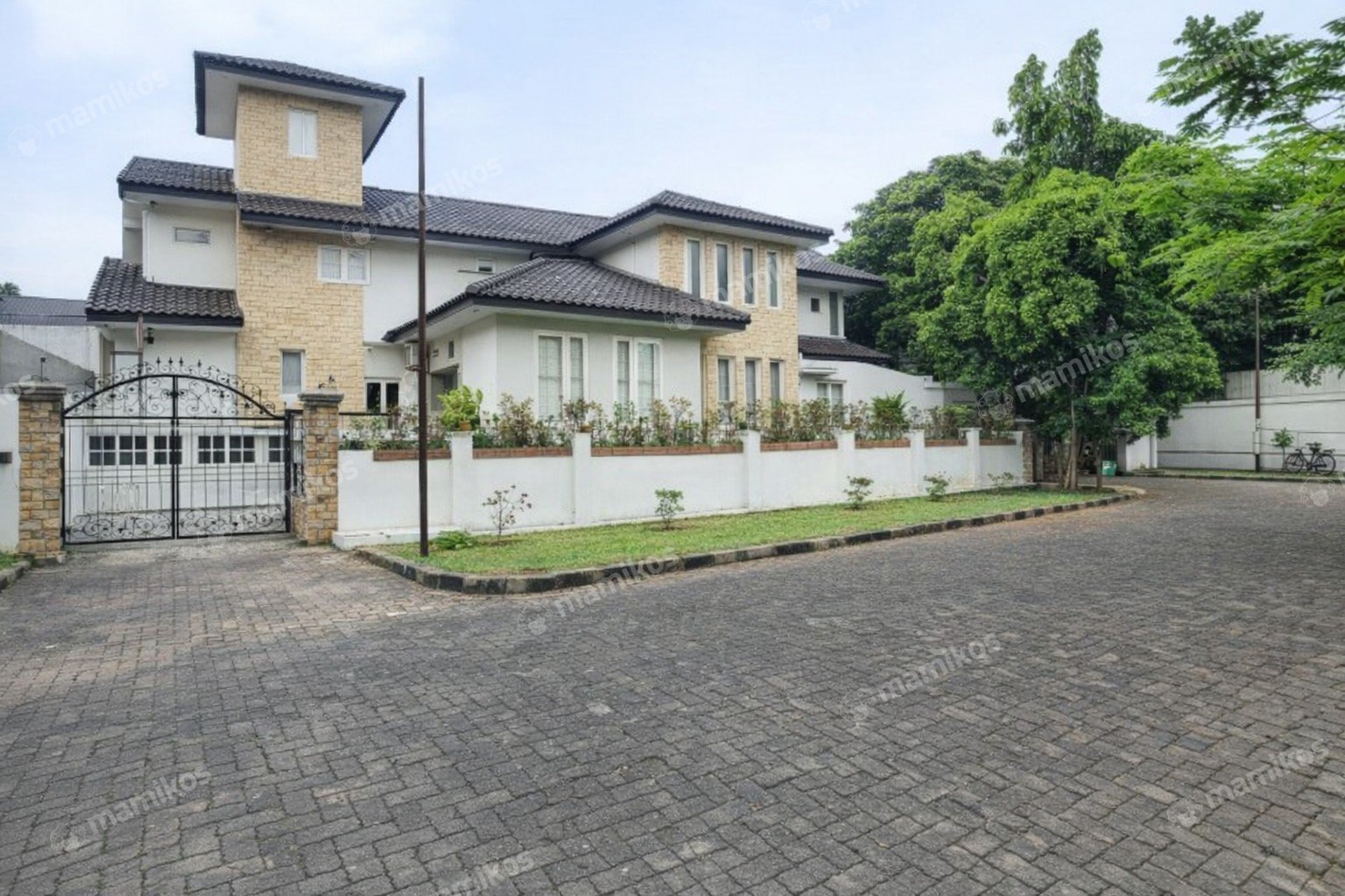 Rumah Sertifikat SHM 4 Kamar Tidur 3 Kamar Mandi Cinere Jakarta Selatan - Photo 3