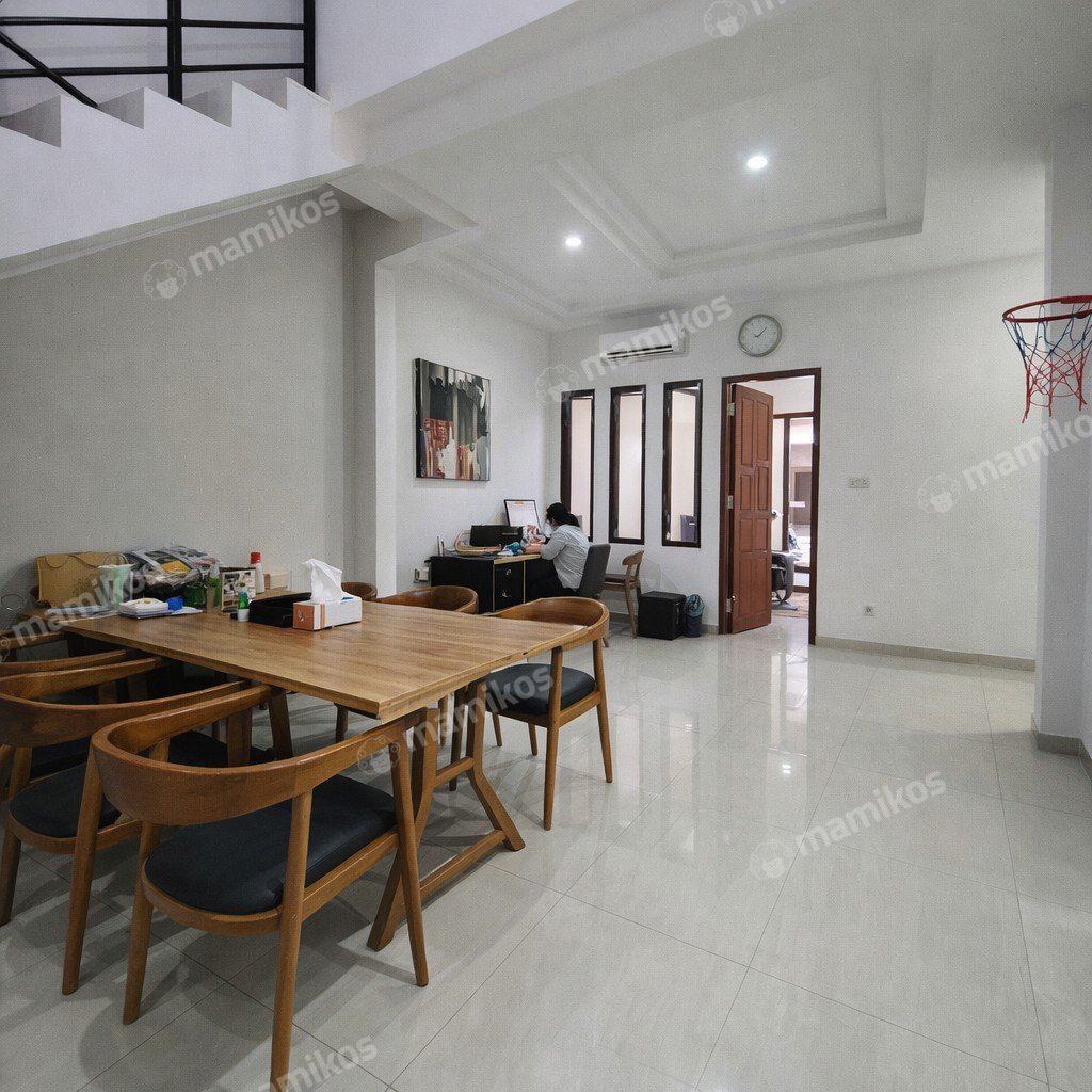 Rumah Sertifikat SHM 4 Kamar Tidur 3 Kamar Mandi Puri Indah Jakarta Barat - Photo 5