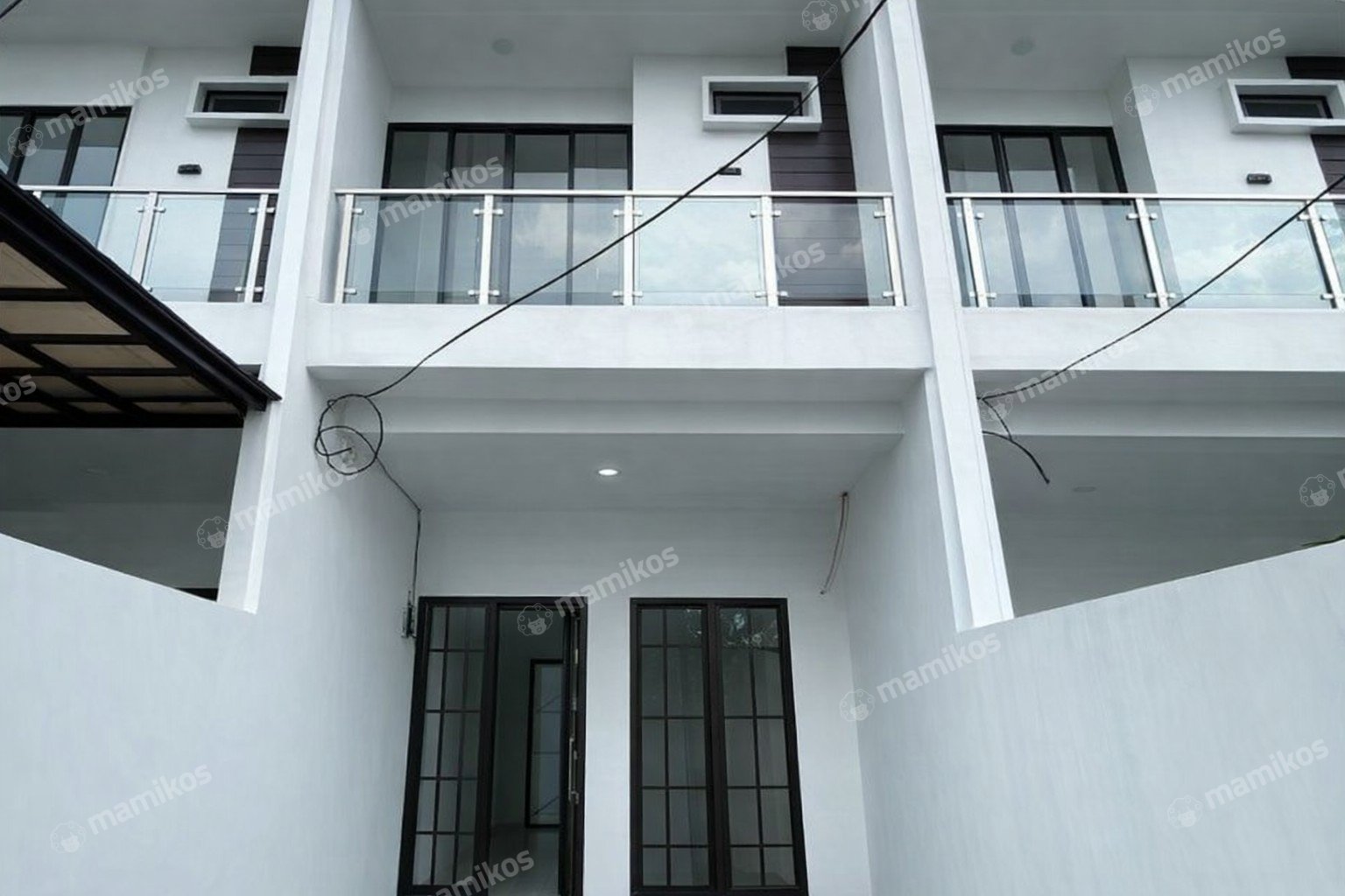Rumah Sertifikat SHM 3 Kamar Tidur 3 Kamar Mandi Permata Buana Jakarta Barat