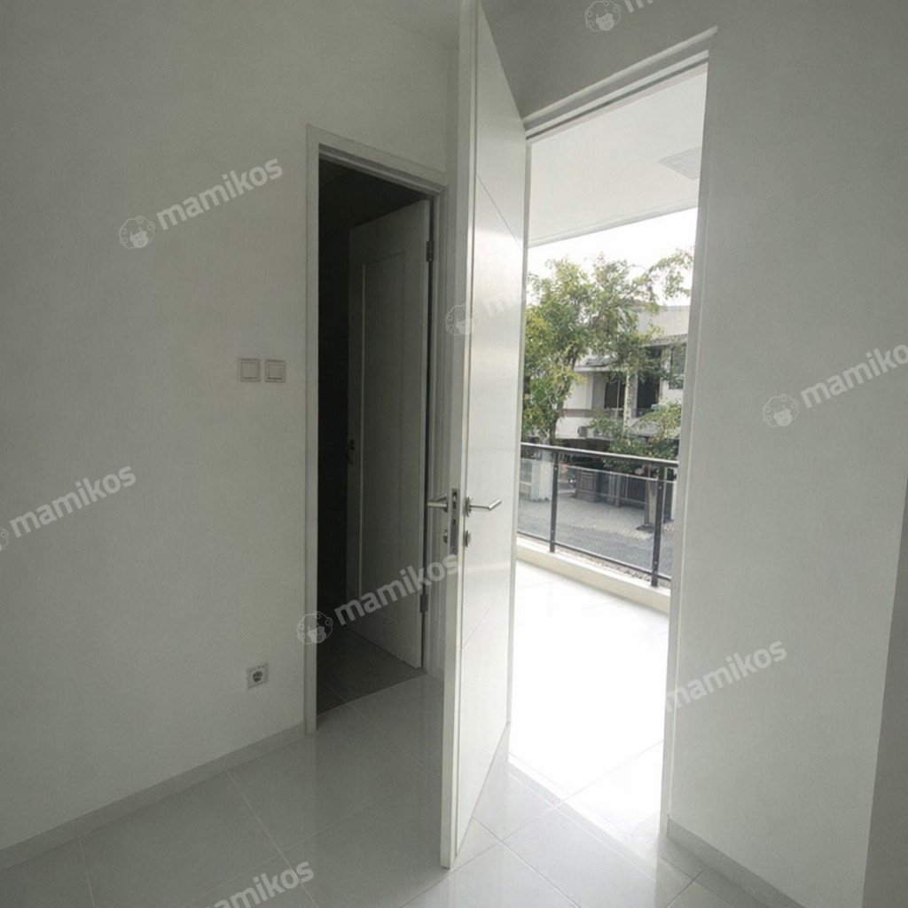 Rumah Sertifikat SHM 3 Kamar Tidur 3 Kamar Mandi Puri Indah Jakarta Barat - Photo 4