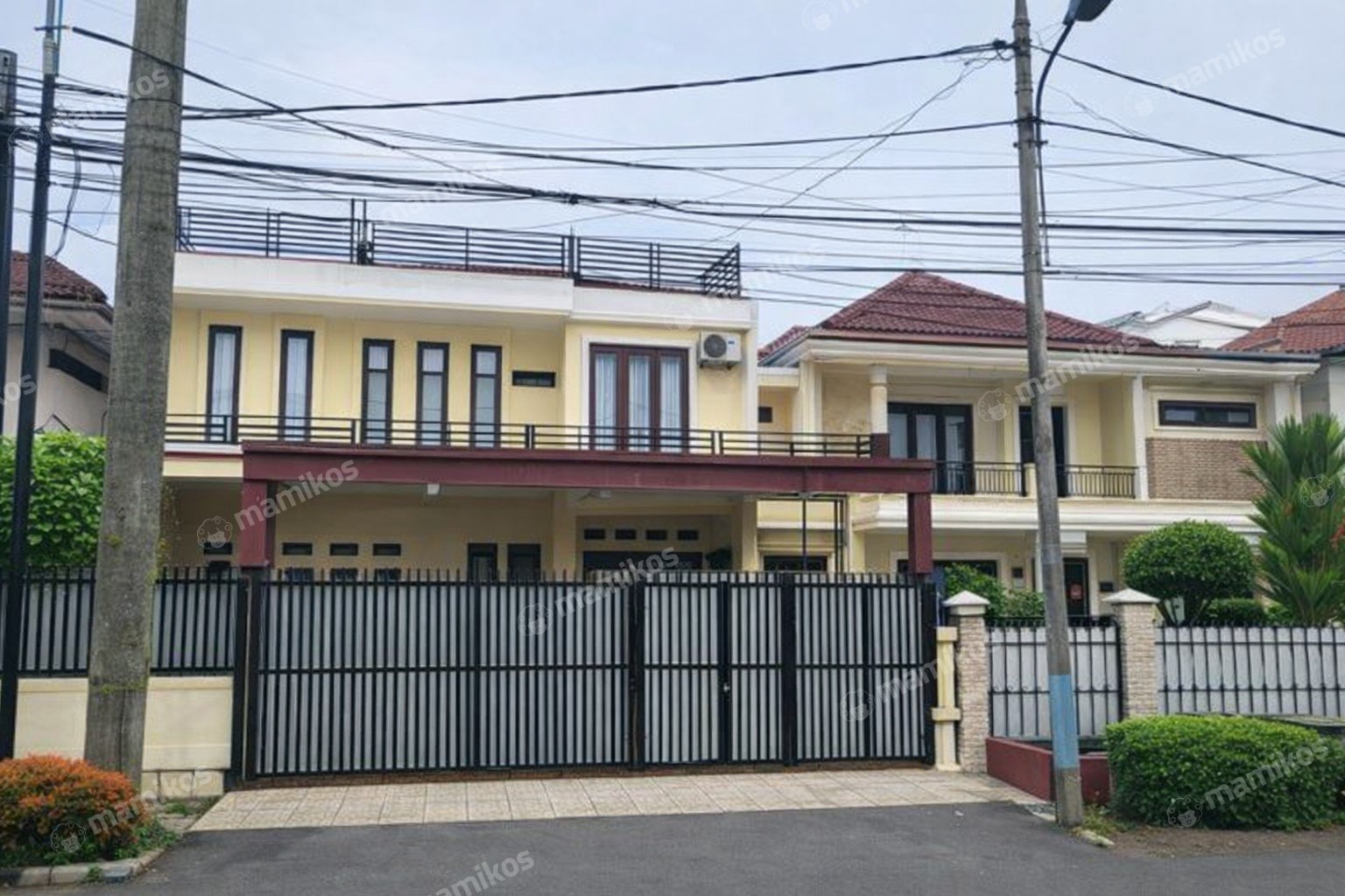 Rumah Sertifikat SHM 7 Kamar Tidur 5 Kamar Mandi Cibubur Jakarta Timur
