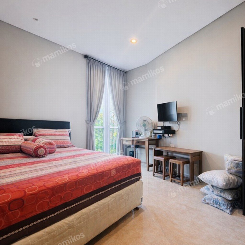 Rumah Sertifikat SHM 3 Kamar Tidur 3 Kamar Mandi Pondok Indah Jakarta Selatan - Photo 5