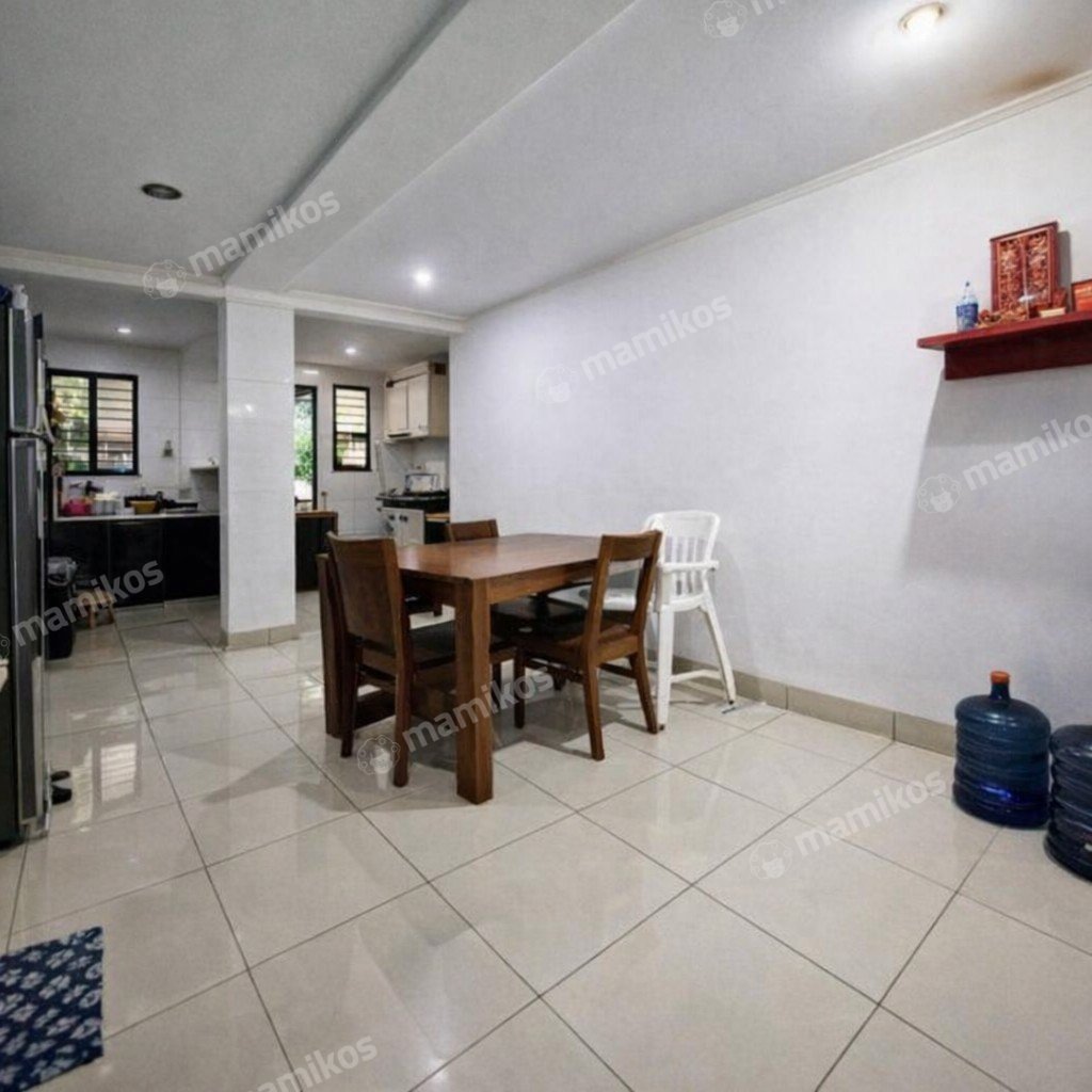 Rumah Sertifikat SHM 3 Kamar Tidur 3 Kamar Mandi Jelambar Jakarta Barat - Photo 3