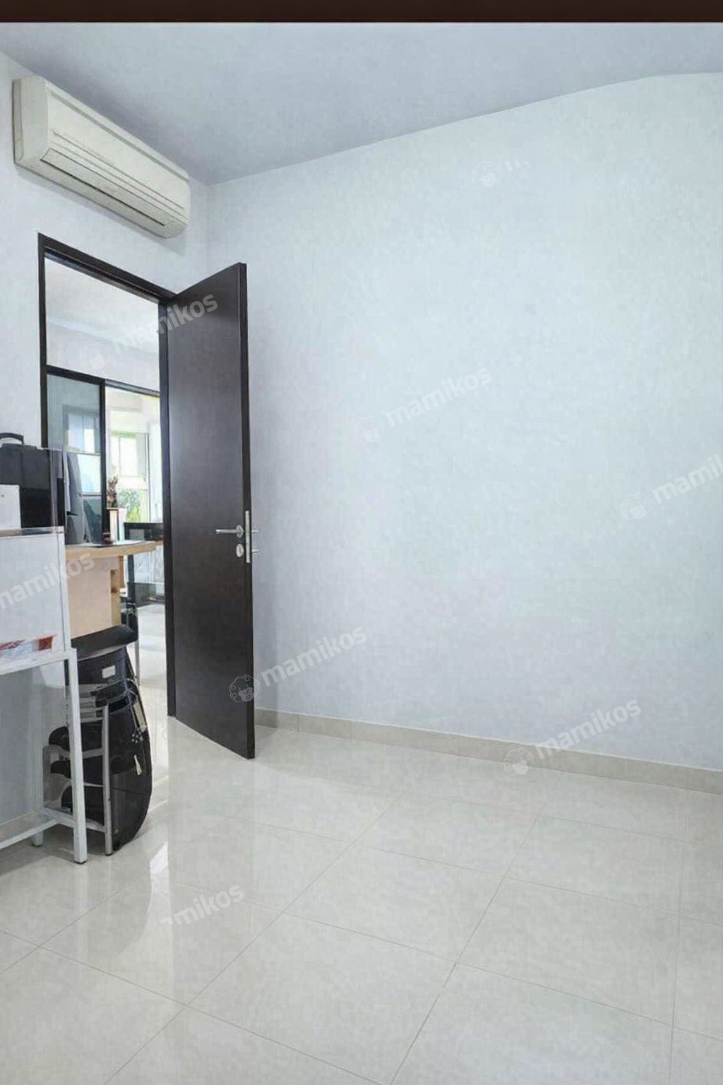 Rumah Sertifikat SHM 5 Kamar Tidur 4 Kamar Mandi Green Lake City Jakarta Barat - Photo 4