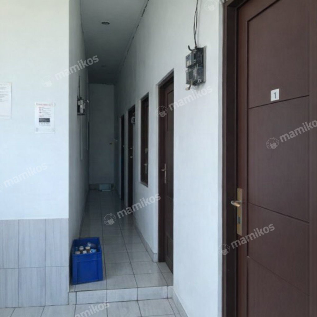Rumah Sertifikat SHM 11 Kamar Tidur 4 Kamar Mandi Tanjung Duren Jakarta Barat - Photo 2