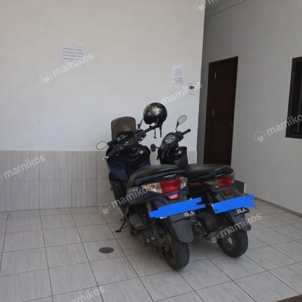 Rumah Sertifikat SHM 11 Kamar Tidur 4 Kamar Mandi Tanjung Duren Jakarta Barat - Photo 3