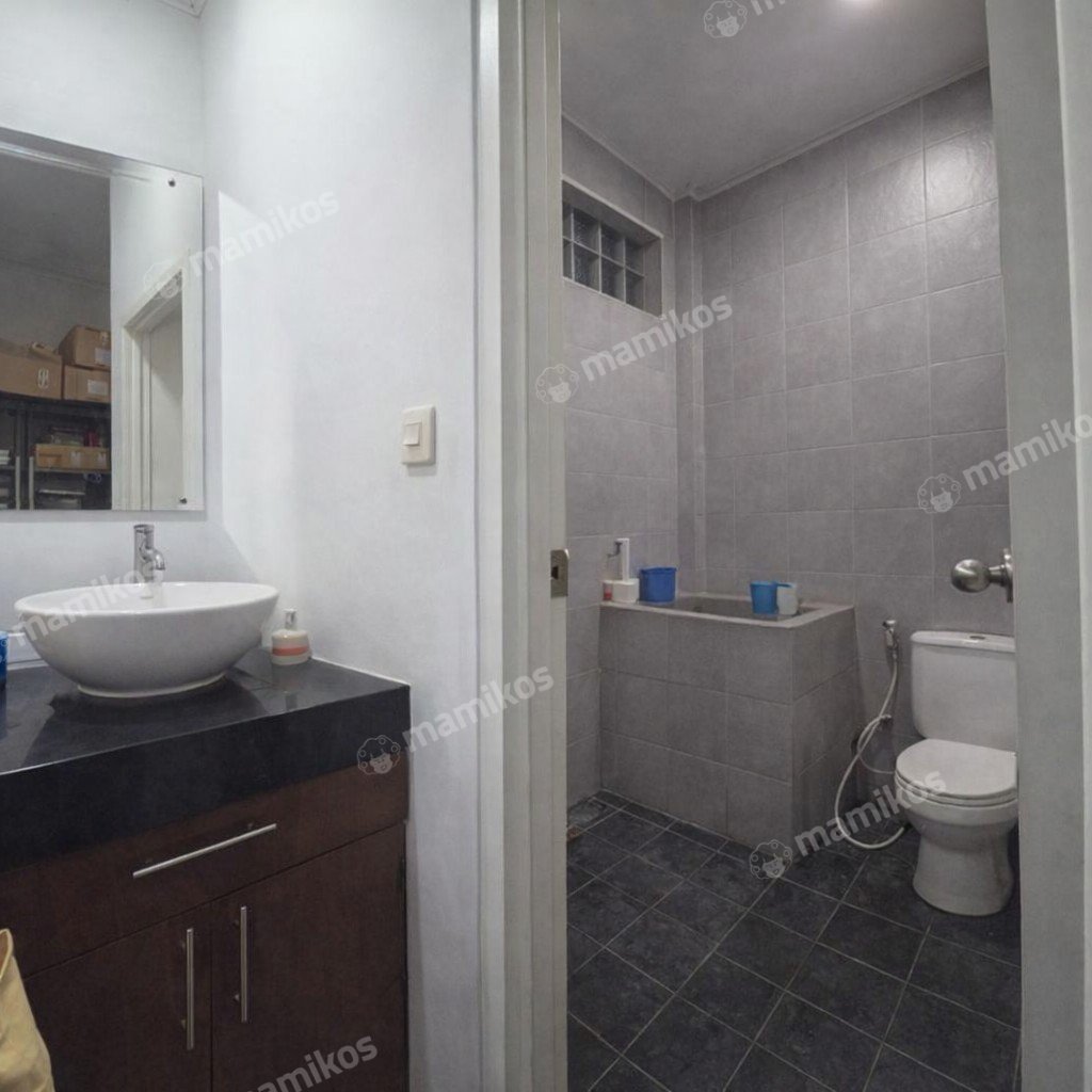Rumah Sertifikat SHM 3 Kamar Tidur 2 Kamar Mandi Duri Kepa Jakarta Barat - Photo 5