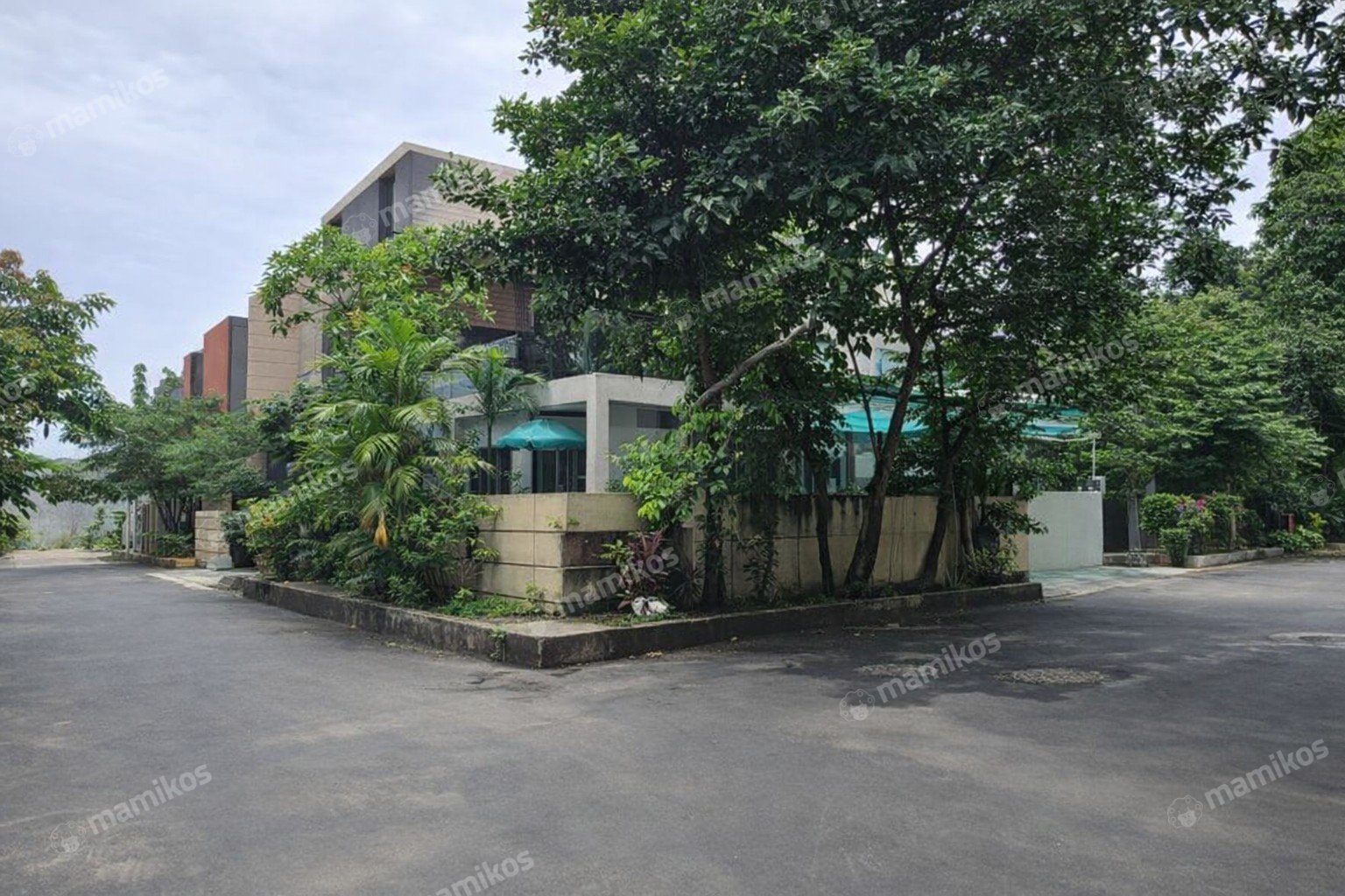 Rumah Sertifikat SHM 5 Kamar Tidur 4 Kamar Mandi Duren Sawit Jakarta Timur