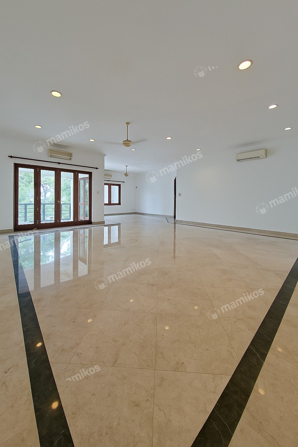 Rumah Sertifikat SHM 5 Kamar Tidur 5 Kamar Mandi Kemang Jakarta Selatan - Photo 3
