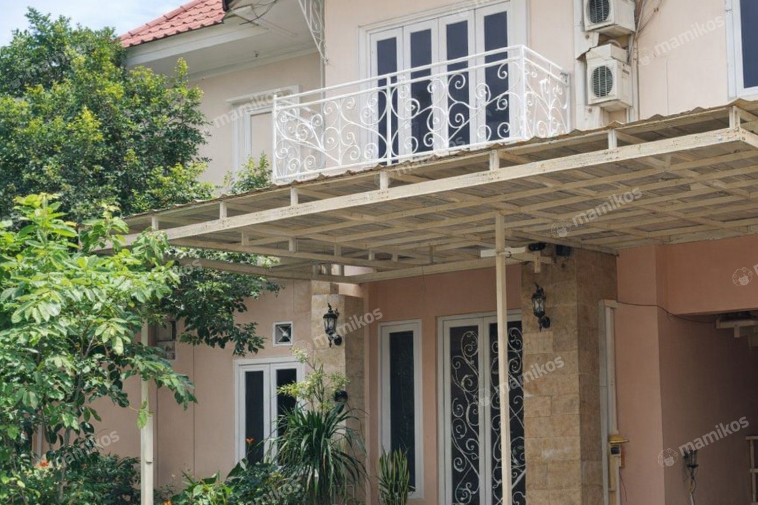 Rumah Sertifikat SHM 6 Kamar Tidur 5 Kamar Mandi Cibubur Jakarta Timur