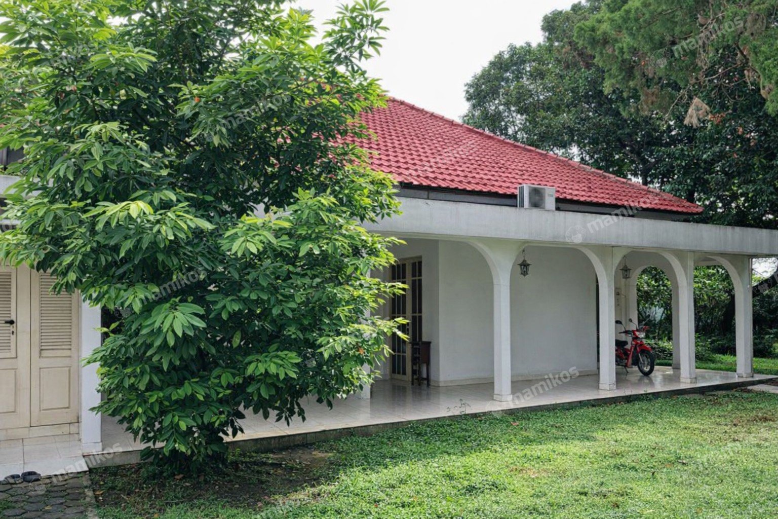Rumah Sertifikat SHM 6 Kamar Tidur 3 Kamar Mandi Jatiwaringin Jakarta Timur