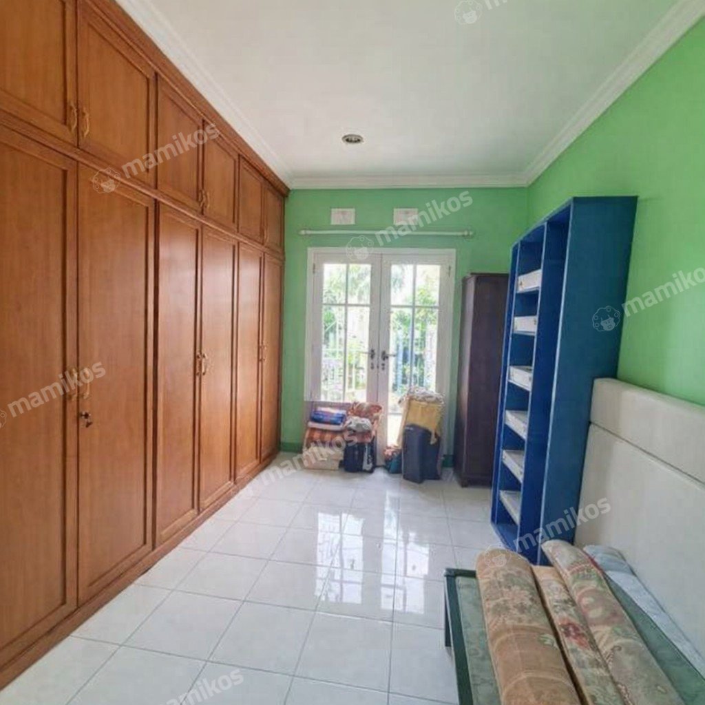 Rumah Sertifikat SHM 5 Kamar Tidur 4 Kamar Mandi Cibubur Jakarta Timur - Photo 2