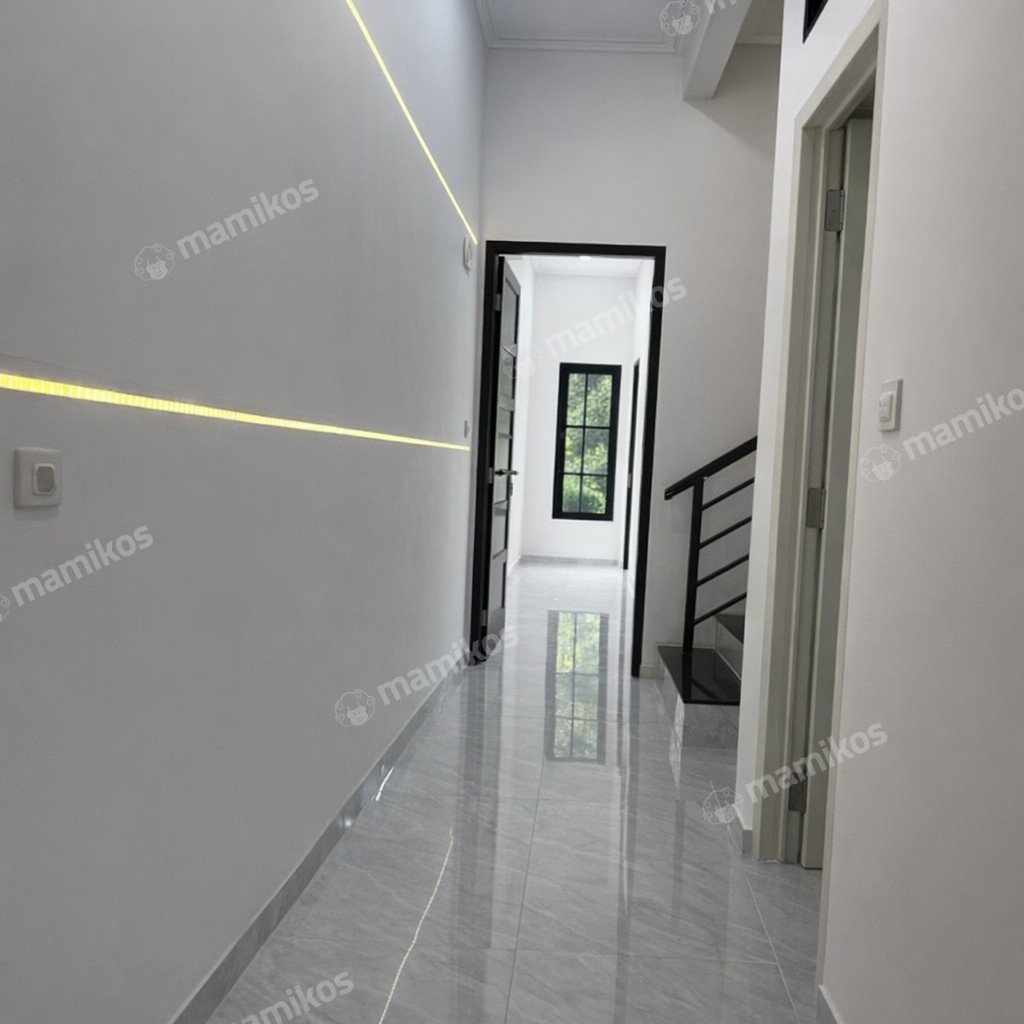 Rumah Sertifikat SHM 5 Kamar Tidur 4 Kamar Mandi Tanjung Duren Utara Jakarta Barat - Photo 3