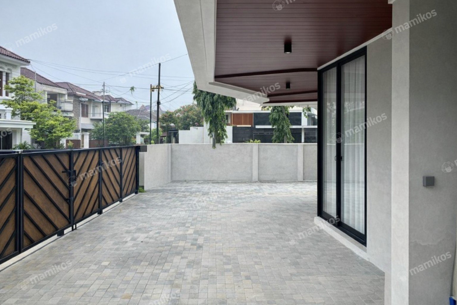 Rumah Sertifikat SHM 5 Kamar Tidur 5 Kamar Mandi Pondok Indah Jakarta Selatan