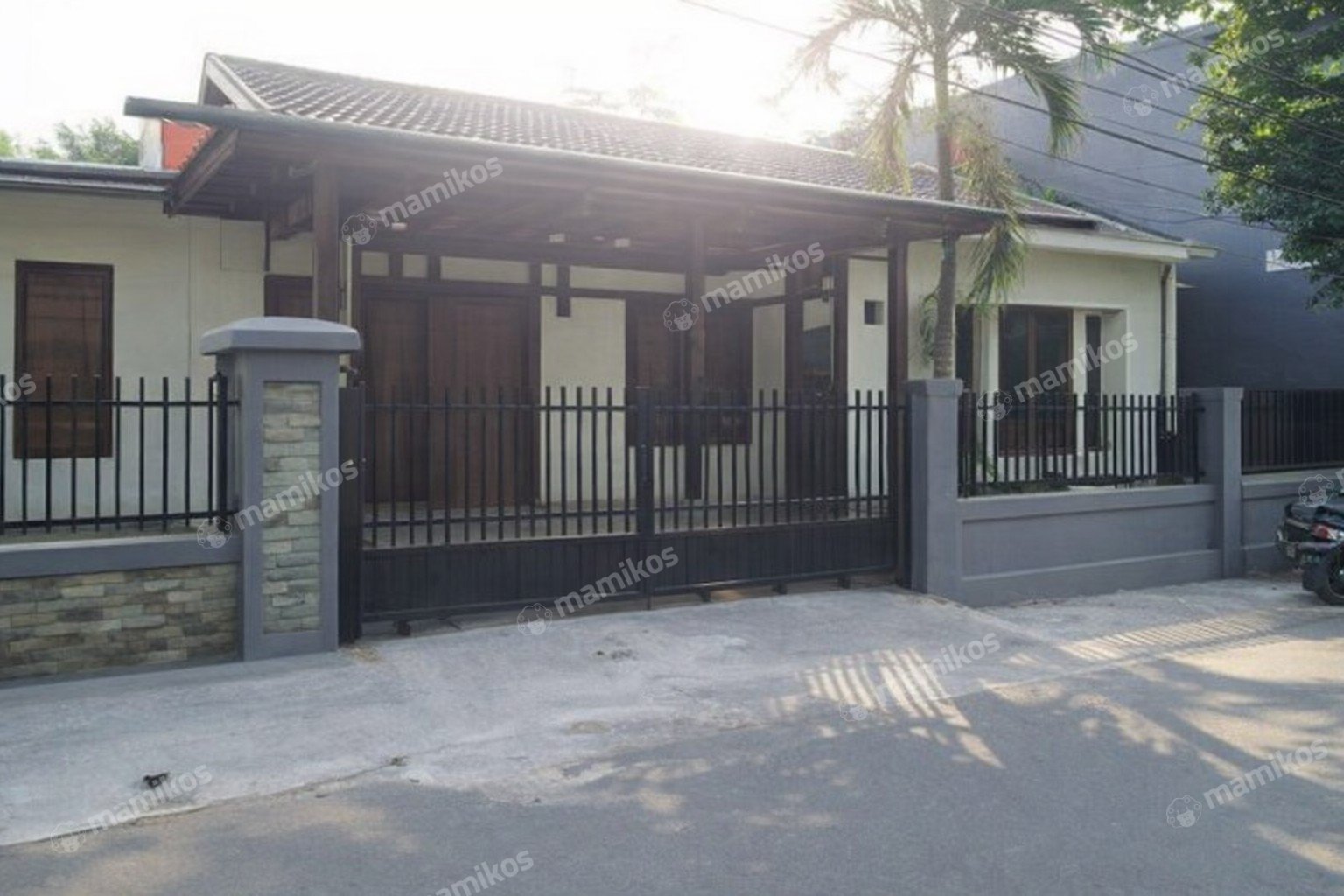 Rumah Sertifikat SHM 3 Kamar Tidur 3 Kamar Mandi Kemanggisan Jakarta Barat - Photo 4